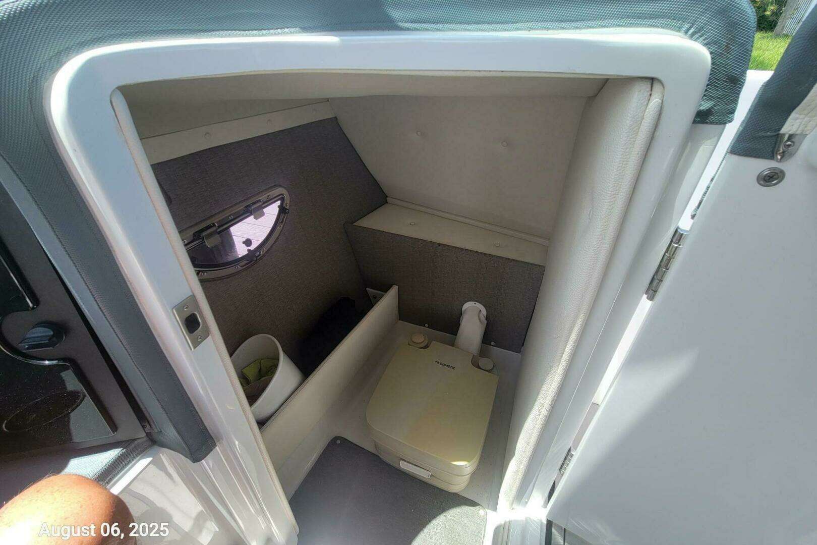 2018 Cobalt 26SD - Image 8