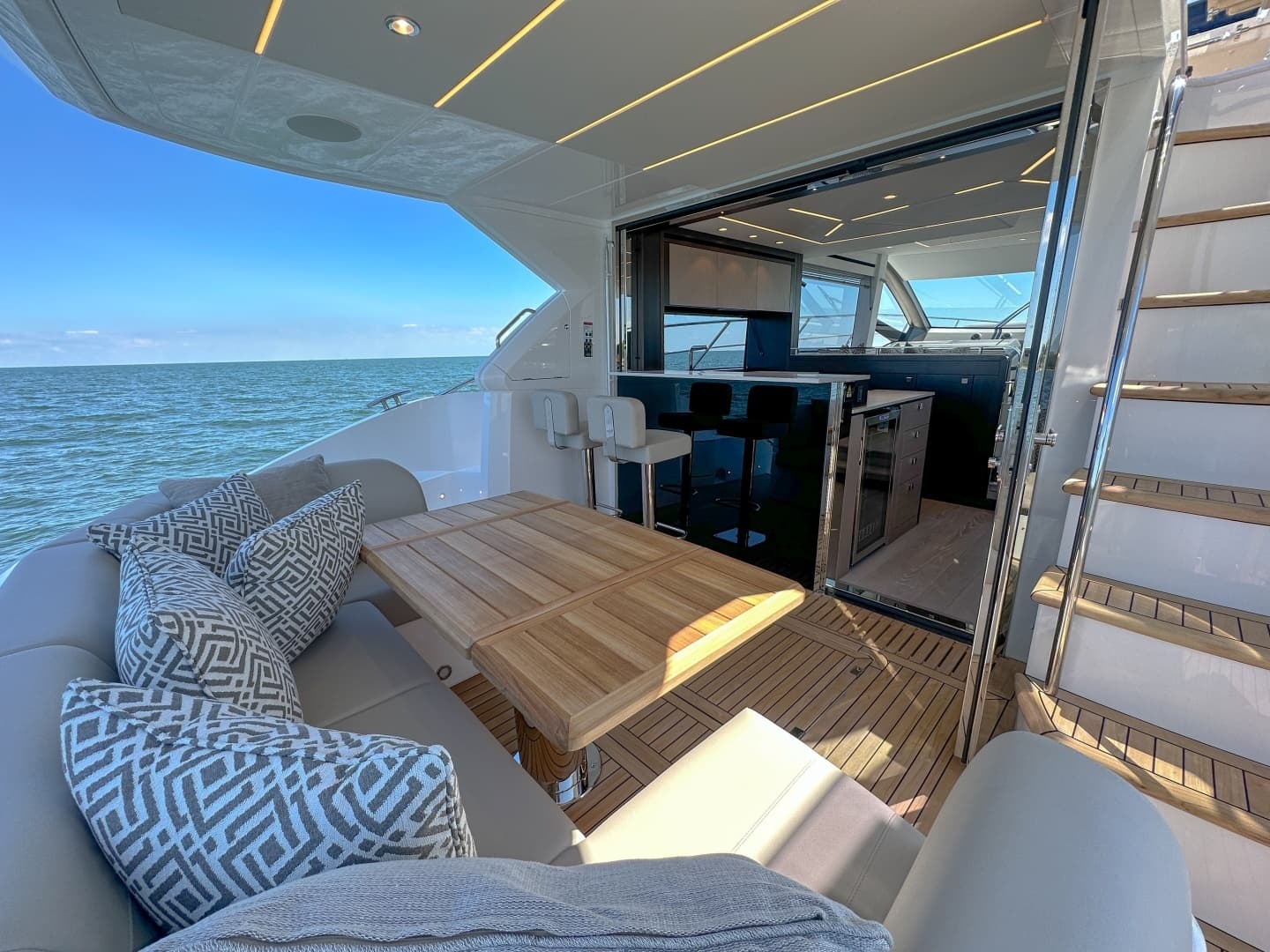 2024 Sunseeker 55 Manhattan - Image 33