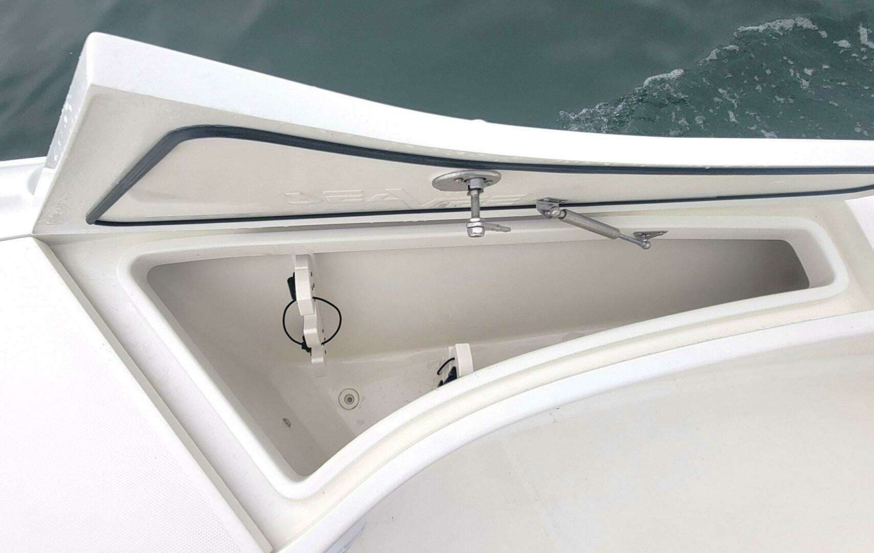 2017 SeaVee 270Z - Image 9