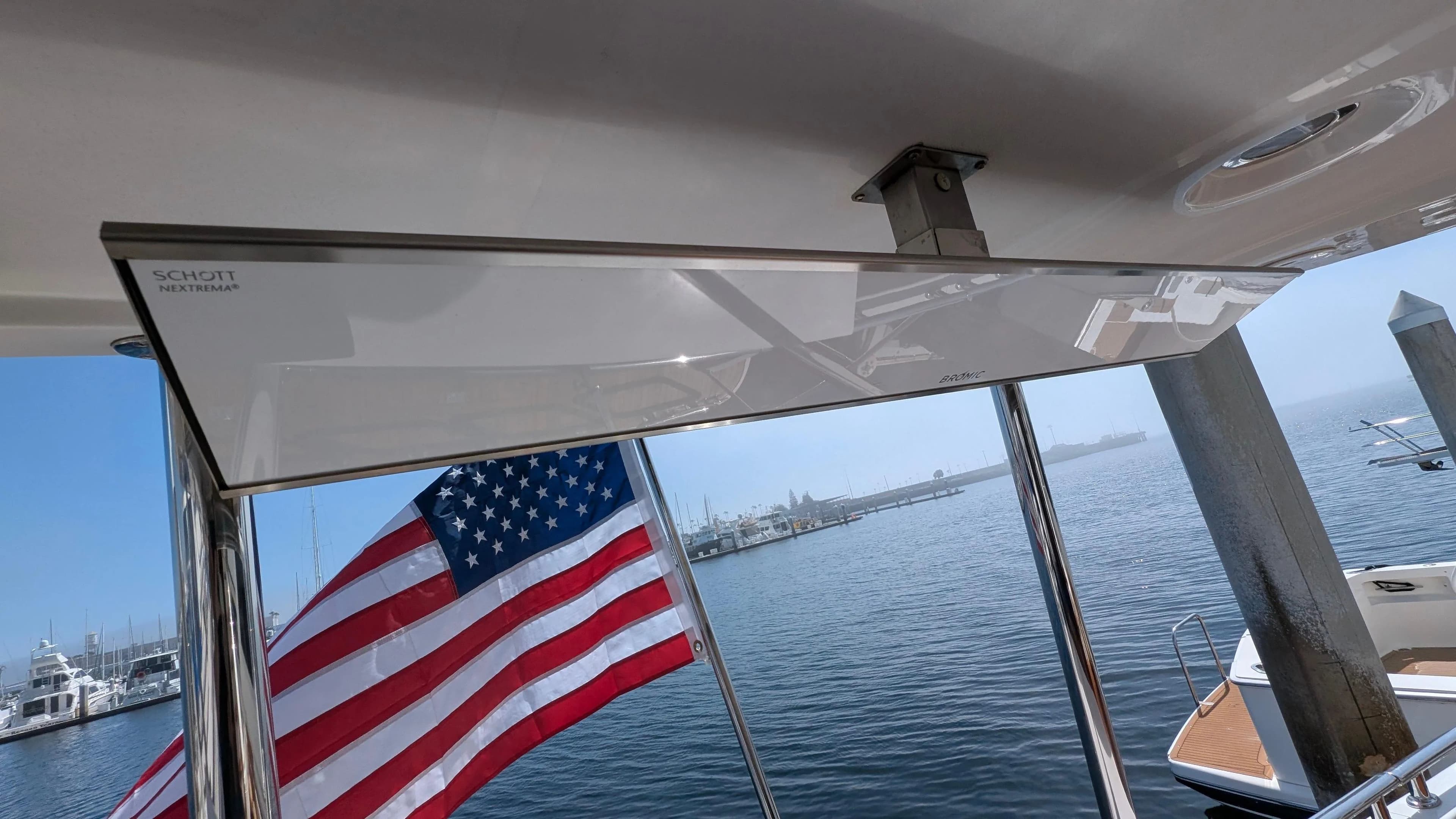 2004 Johnson Motor Yacht - 14