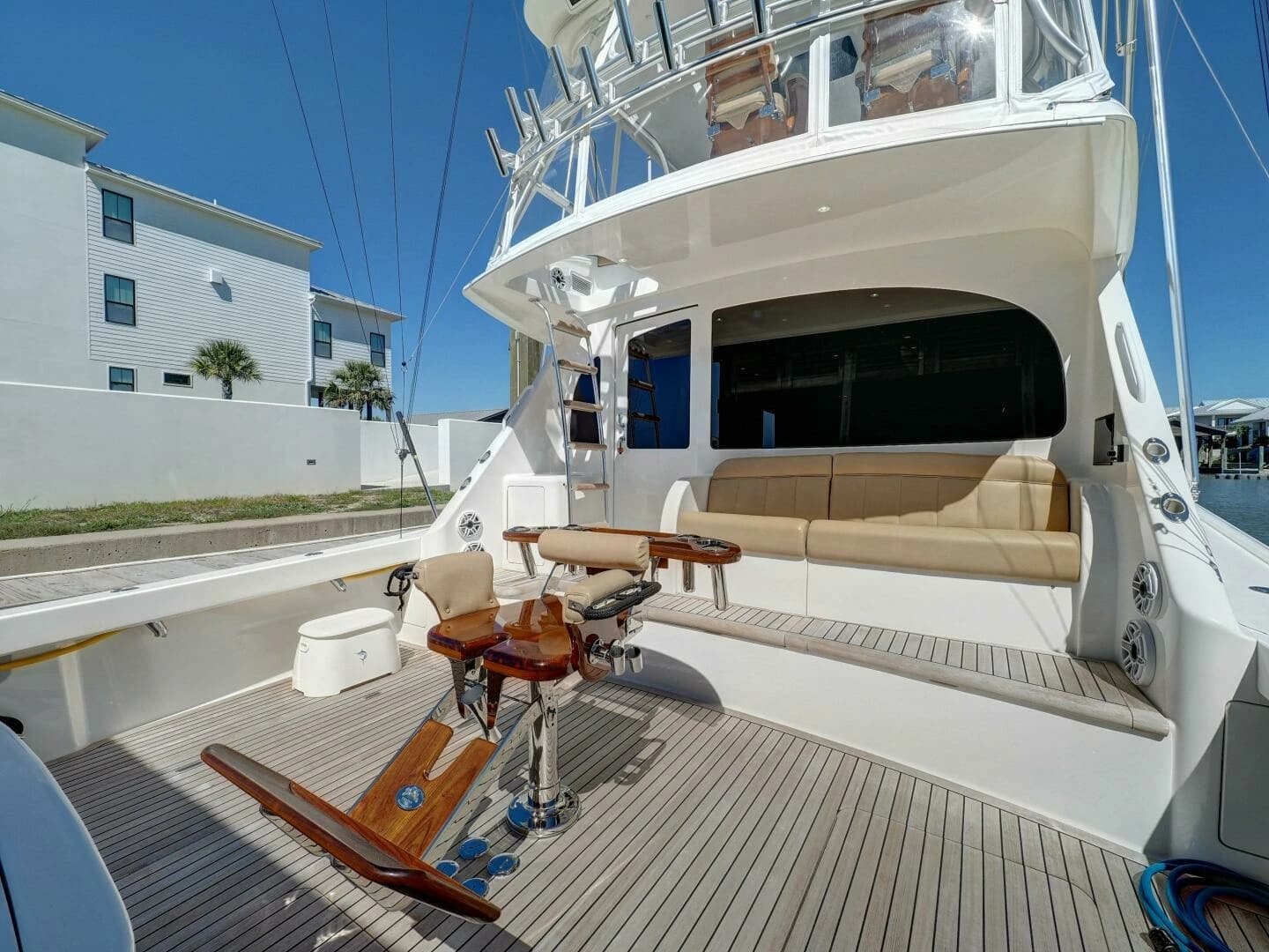 2017 Viking 52 Convertible - Image 45