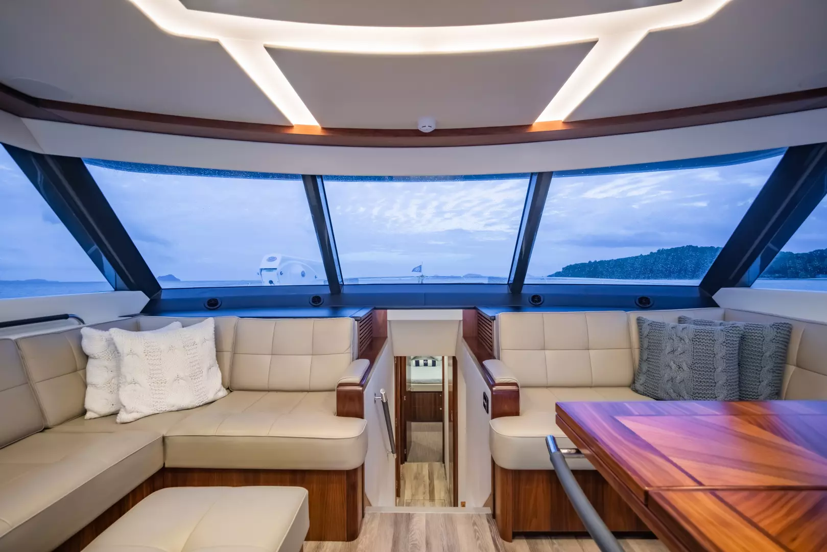 2019 Riviera 68 Sport Motor Yacht - Image 20