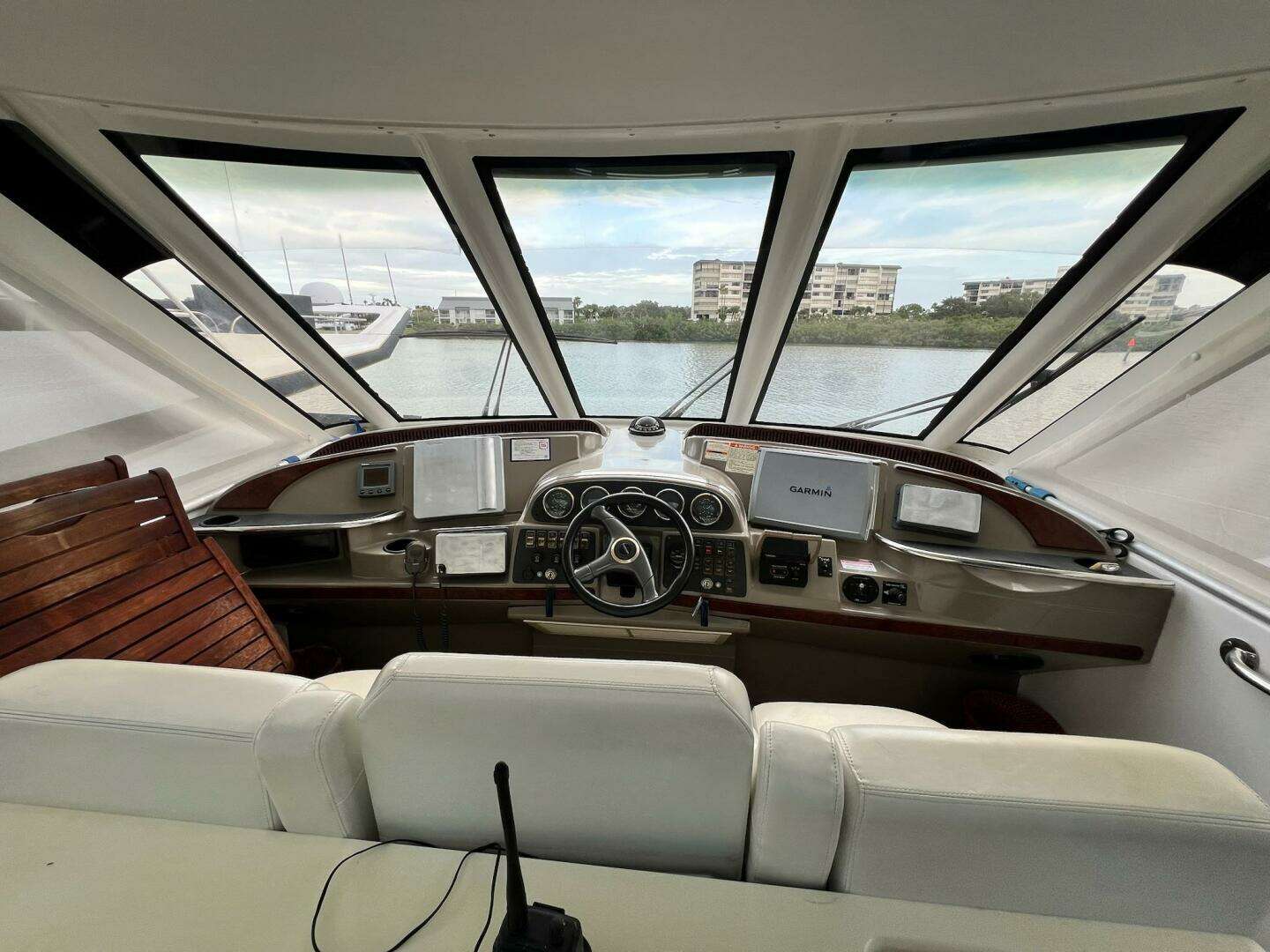 2000 Carver 506 Motor Yacht - Image 15
