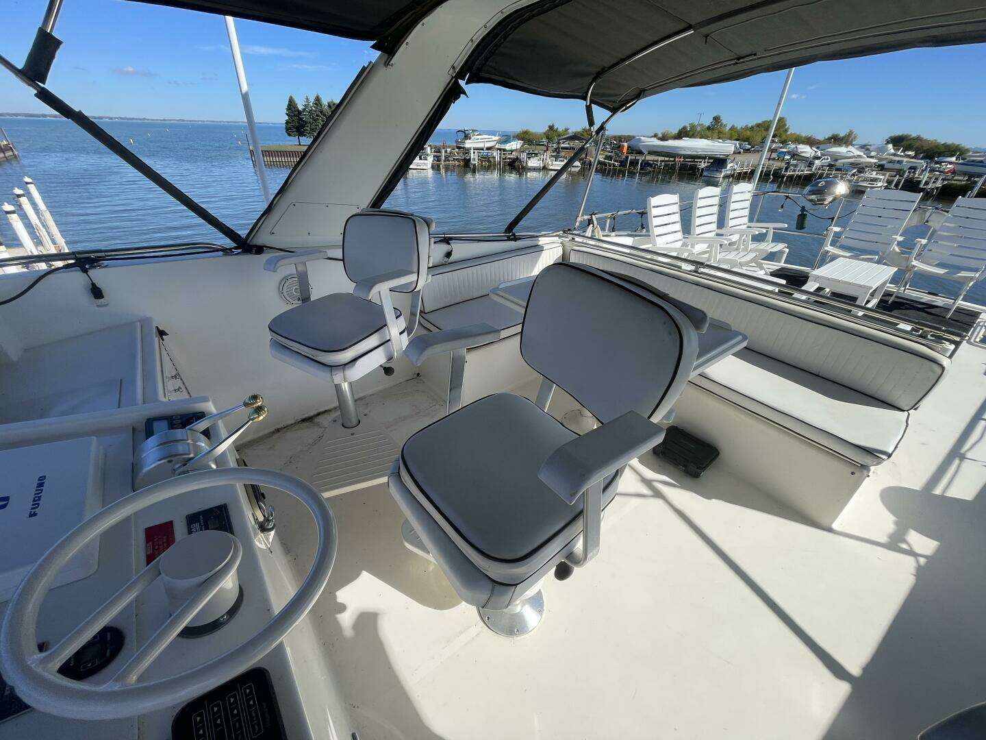 1993 Viking 50 Motor Yacht - Image 35