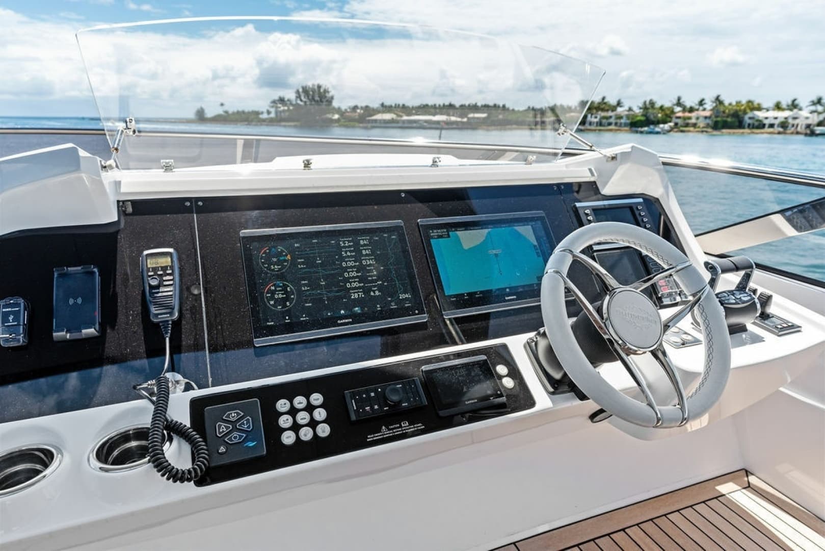 2026 Sunseeker 88 Yacht - Image 31