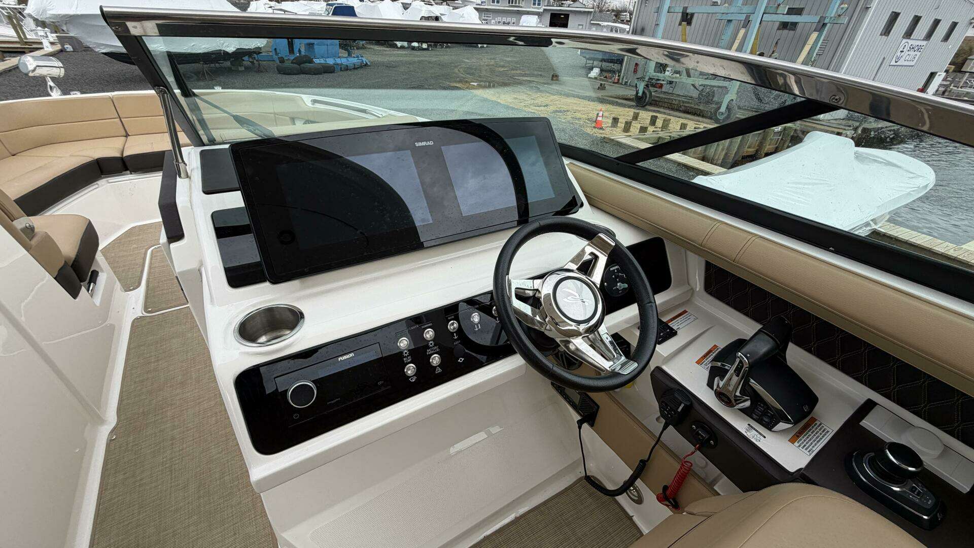 2023 Sea Ray SLX 310 OB - Image 34