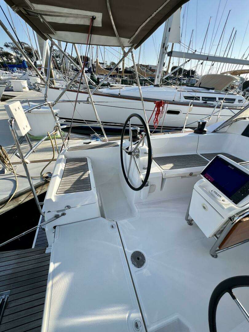 2013 Jeanneau 379 - Image 38