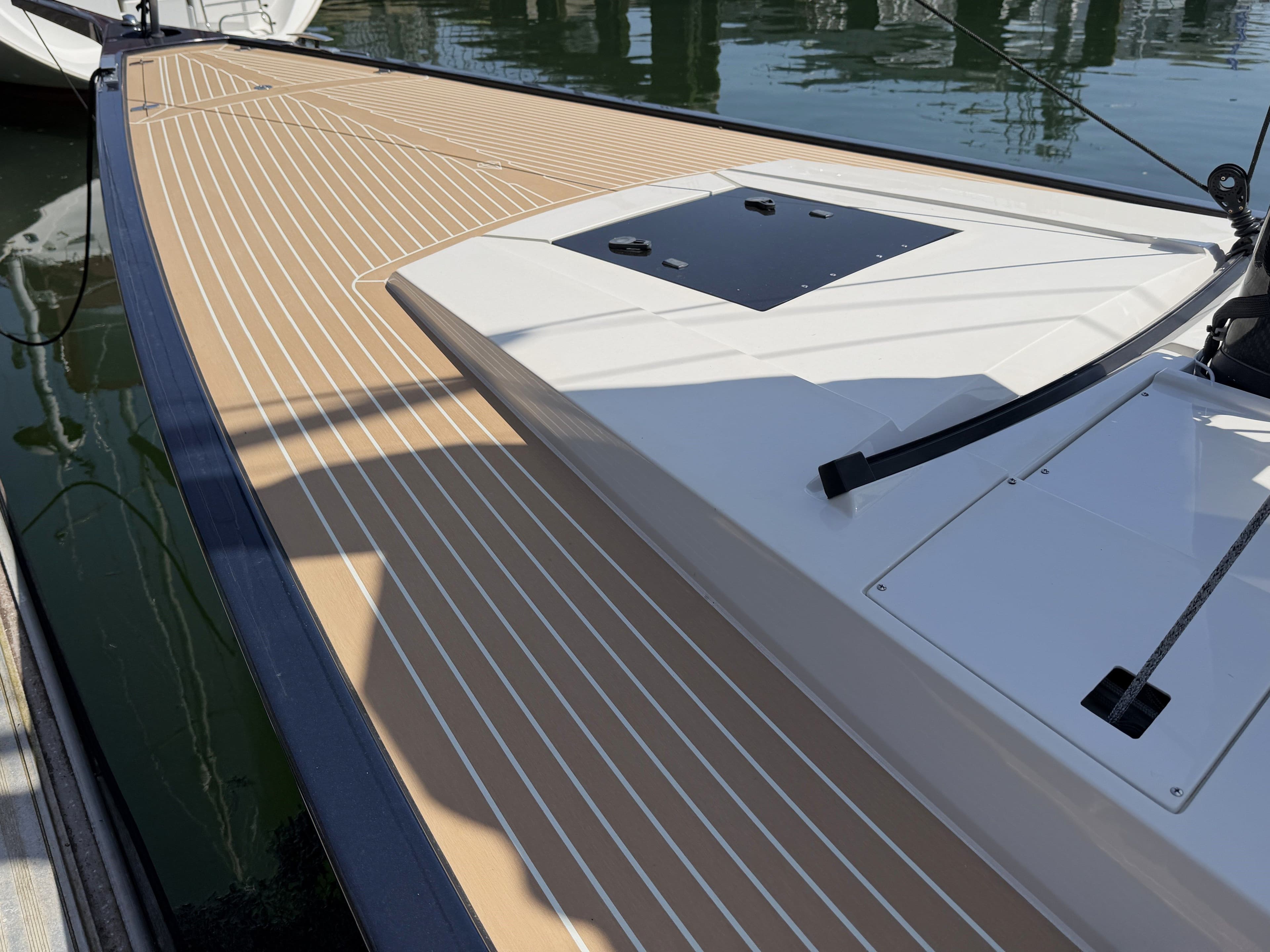 Saffier SE 33 Life Foredeck