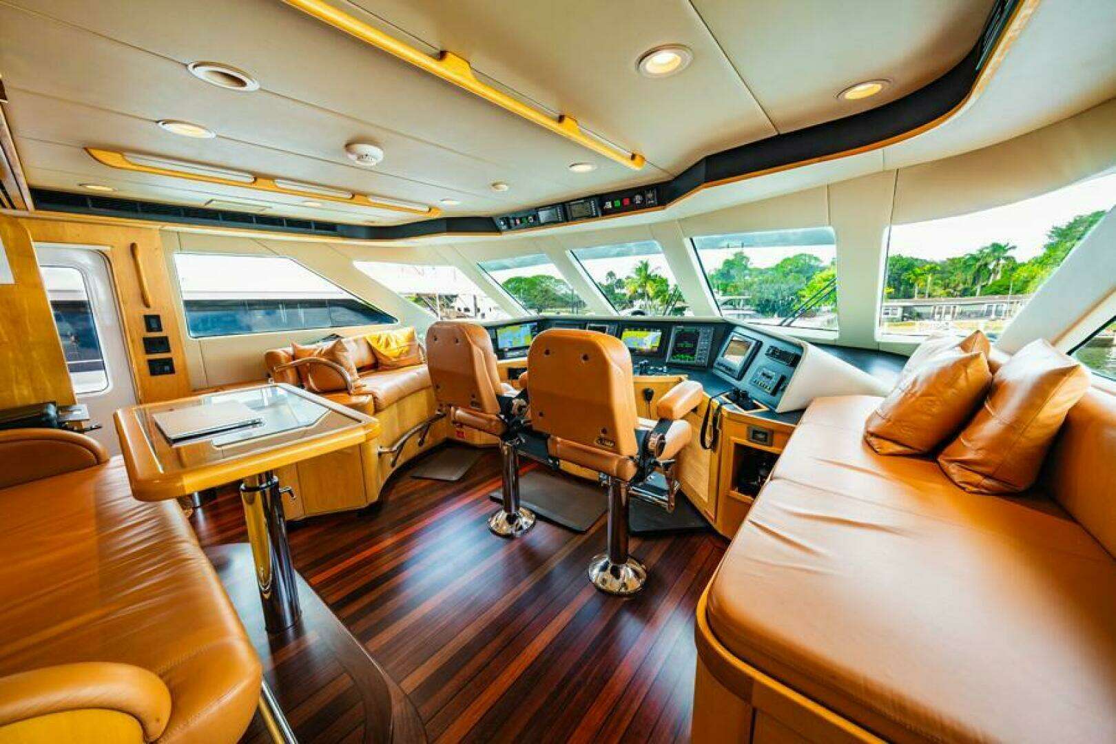 1995 Hatteras Flybridge Motor Yacht - Image 47