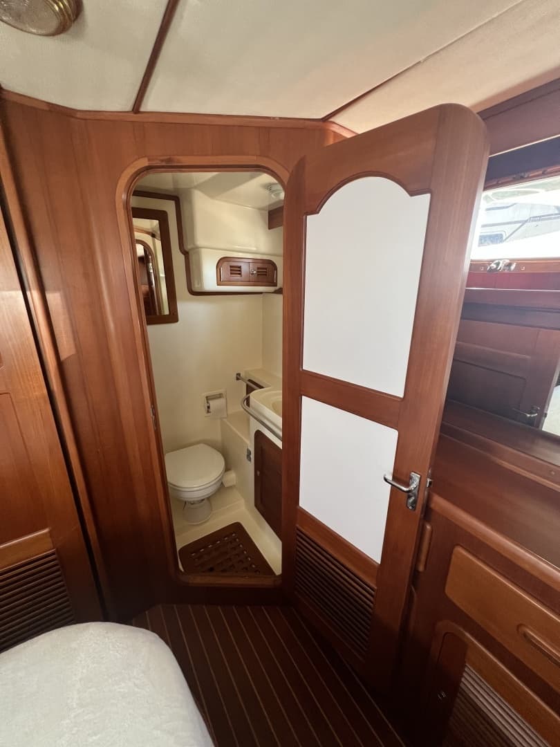 2007 Heritage East 36 Sundeck Trawler - Image 17
