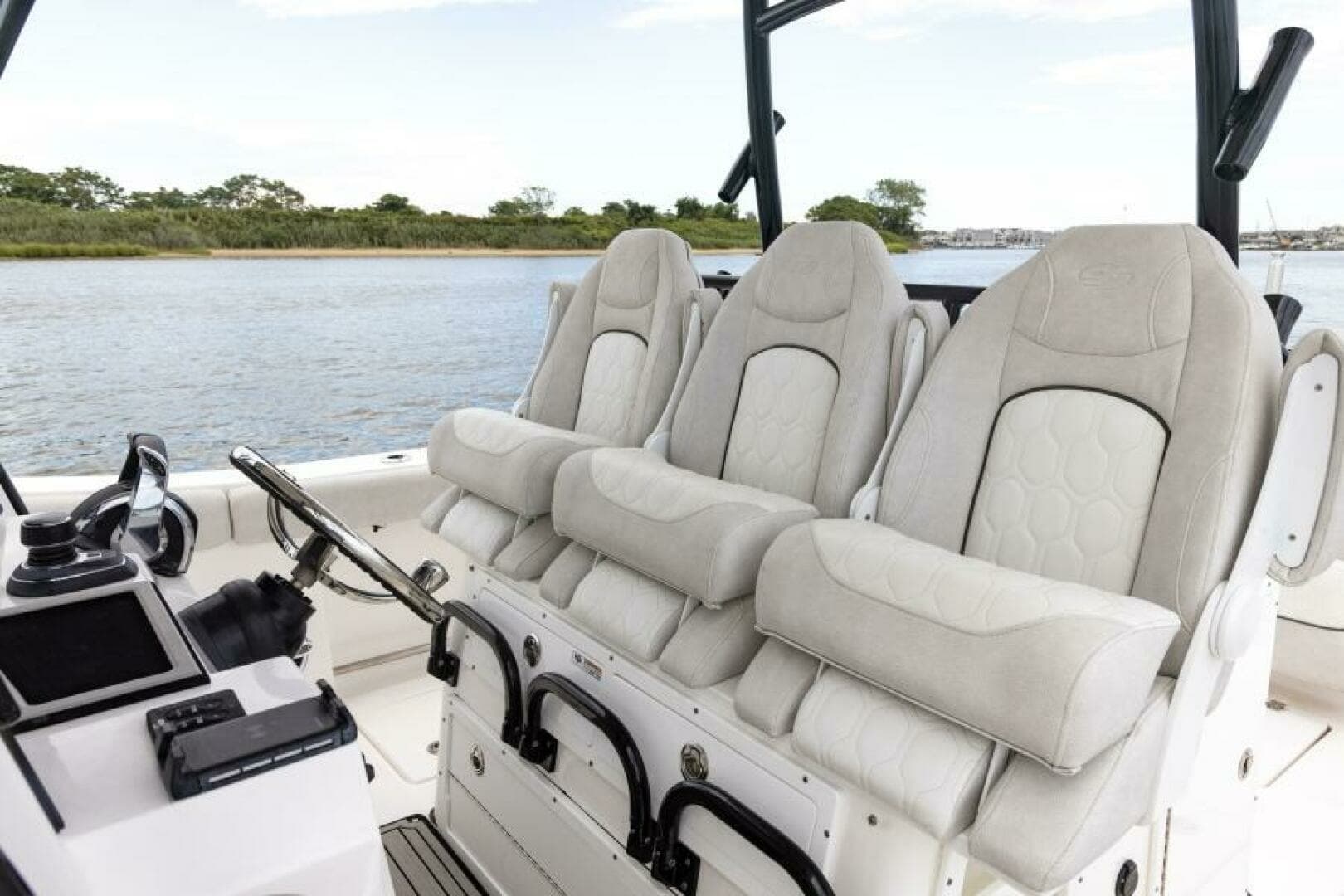 2027 Sea Fox 328 Commander - Image 39