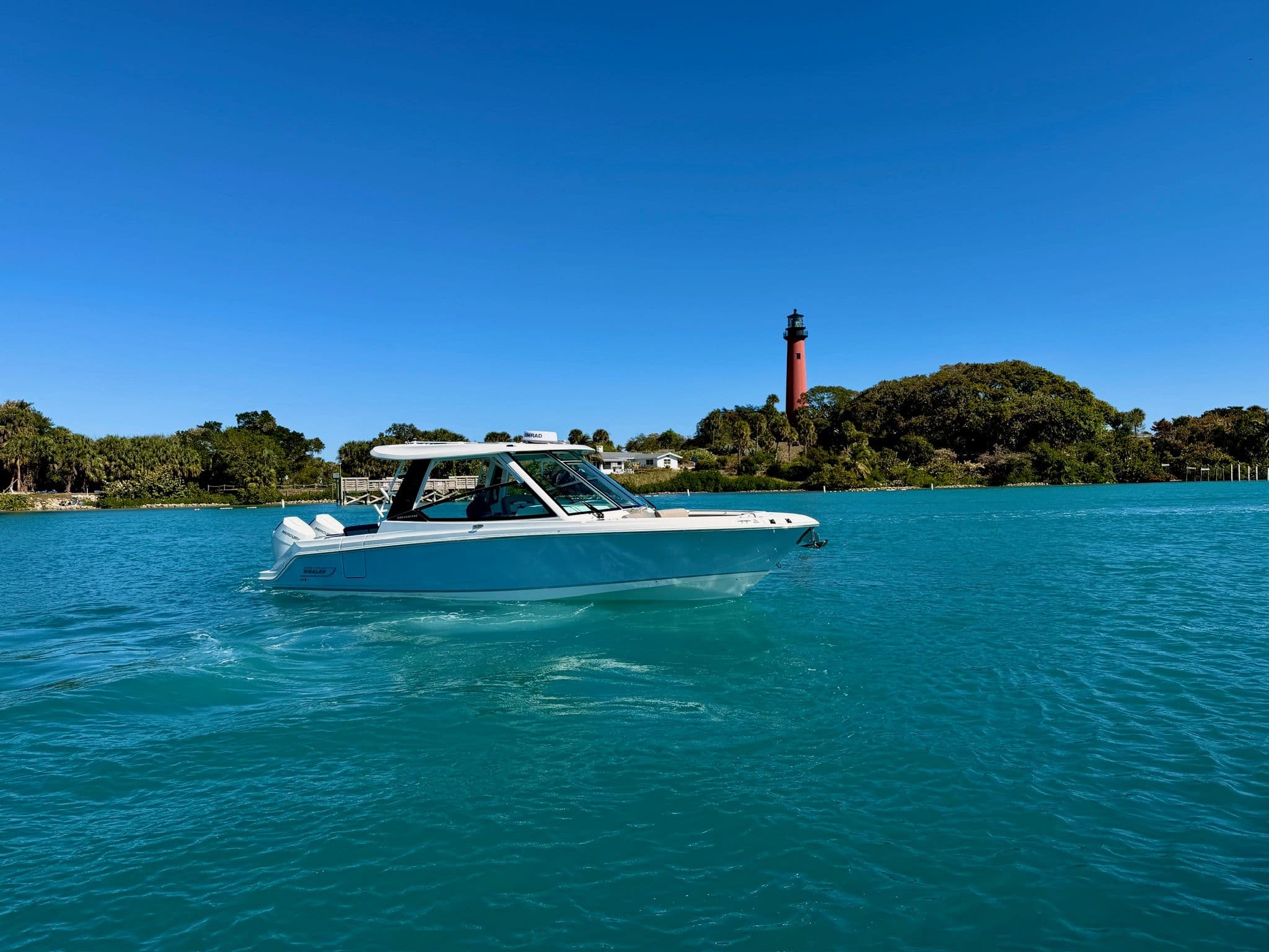 2026 Boston Whaler 330 Vantage - 50