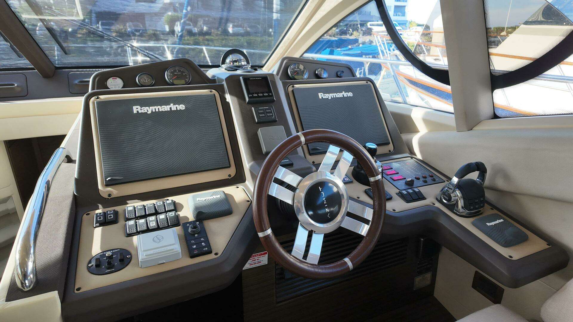 2015 Azimut 54 Fly - Image 14