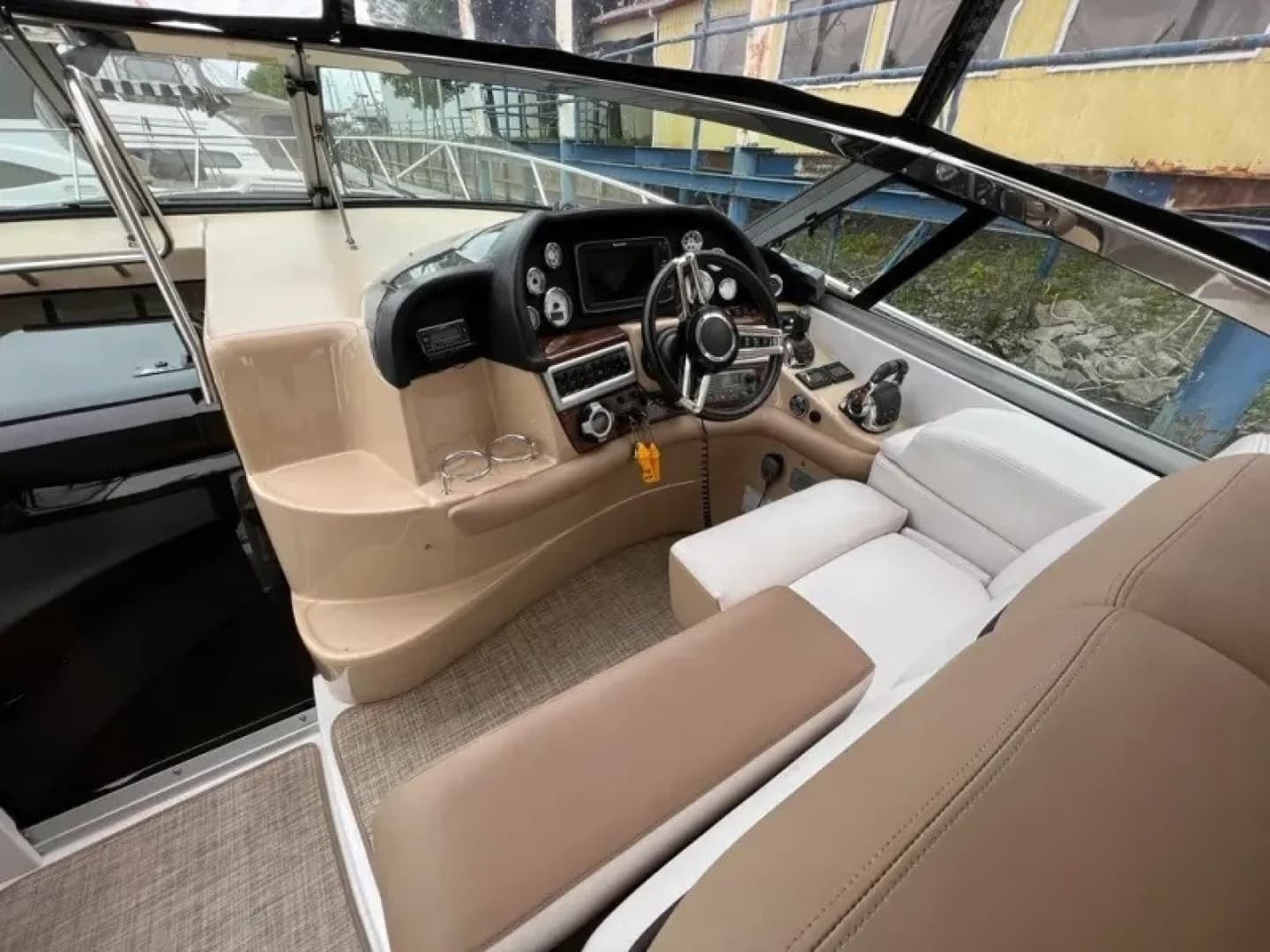 2015 Four Winns 375 Vista - Image 17