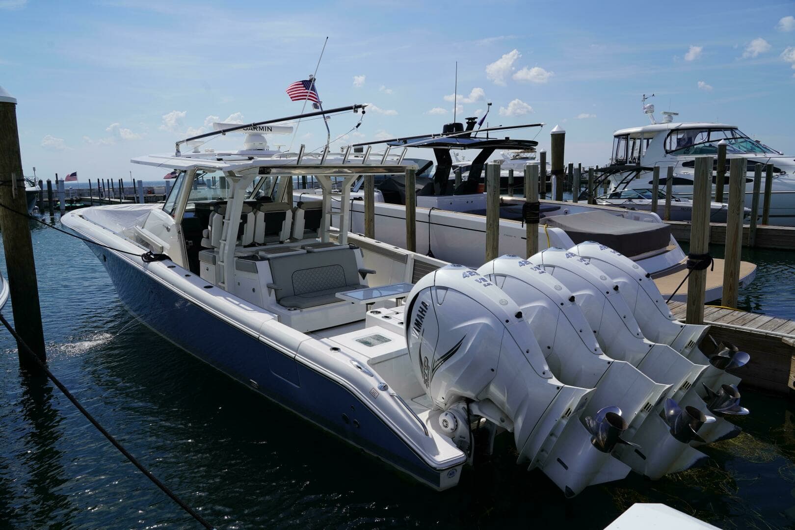 2022 Pursuit 428 - Image 11
