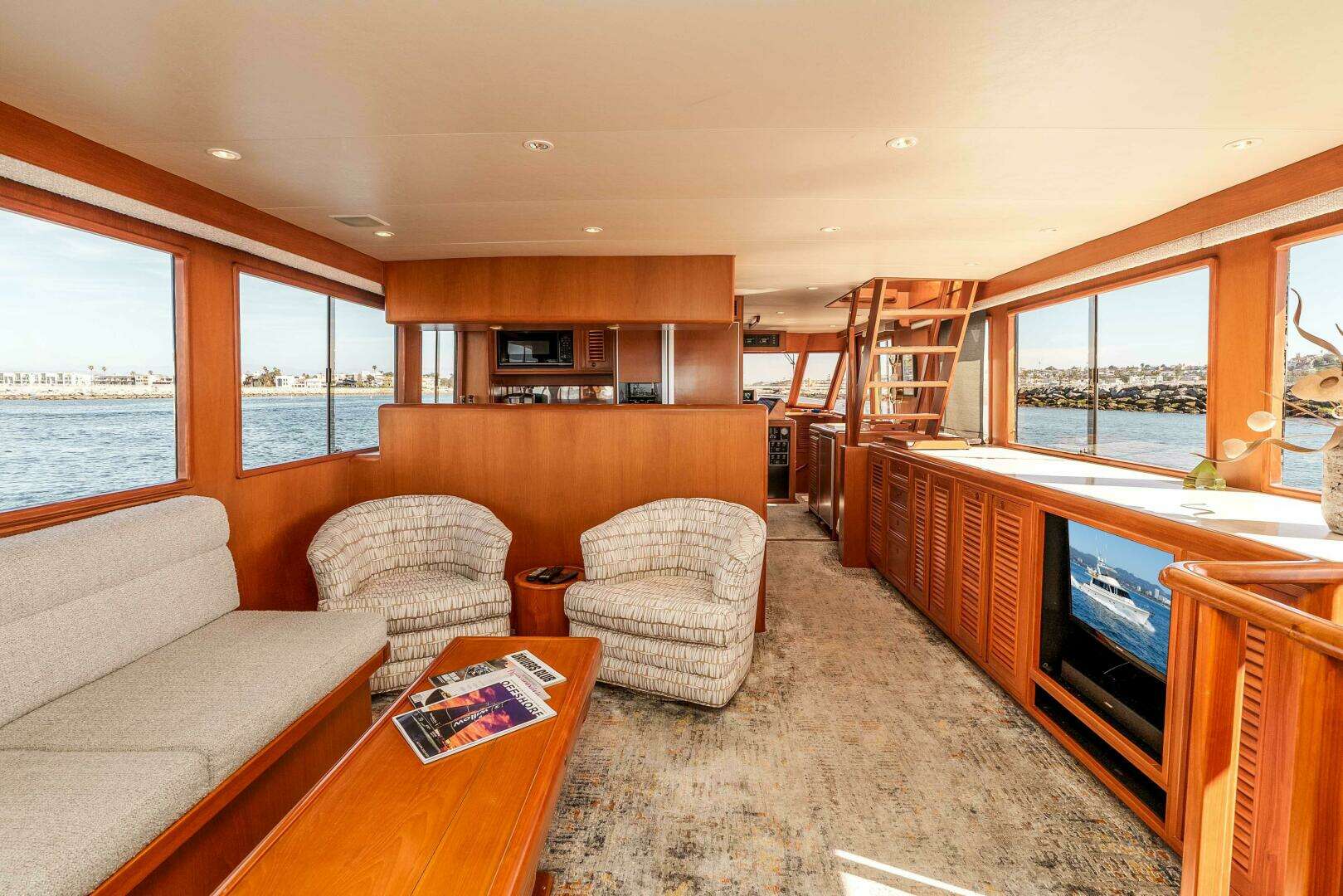 2000 Offshore Yachts Flushdeck - Image 21