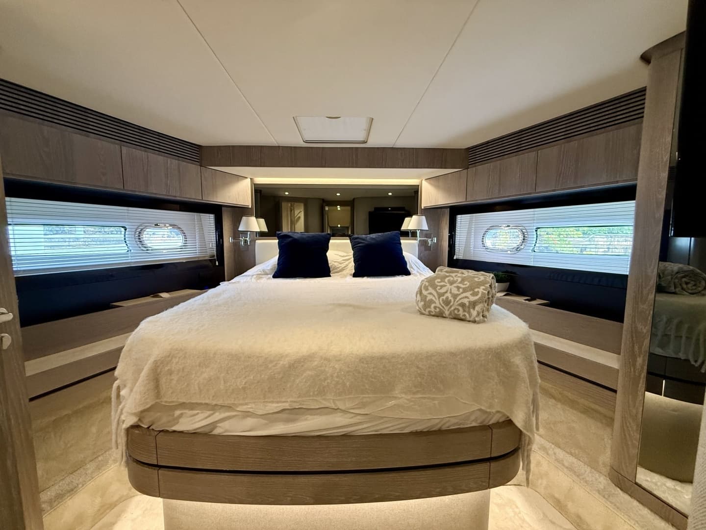 2020 Azimut Magellano 66 - Image 65