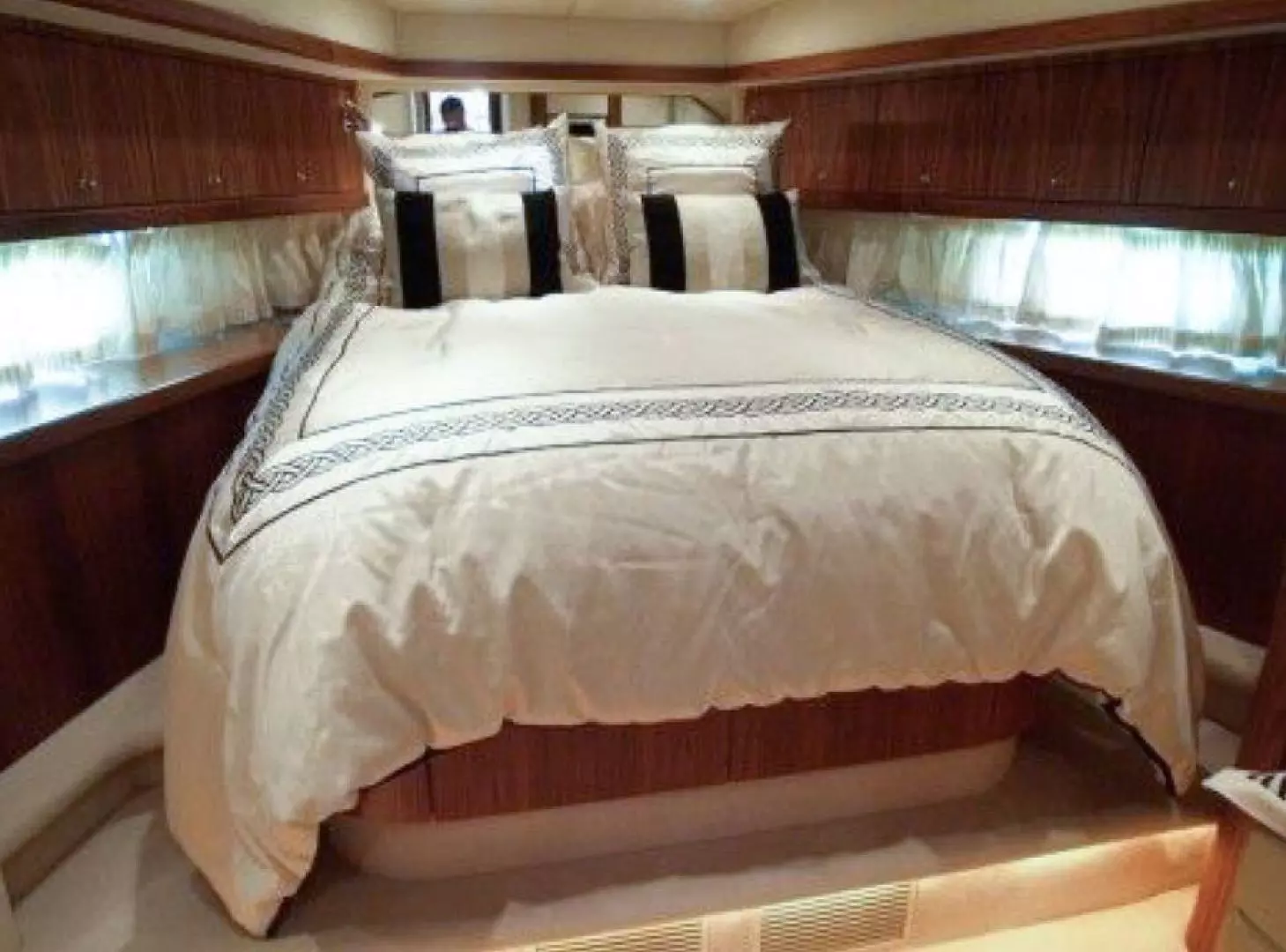 2006 Sunseeker Manhattan - Image 12