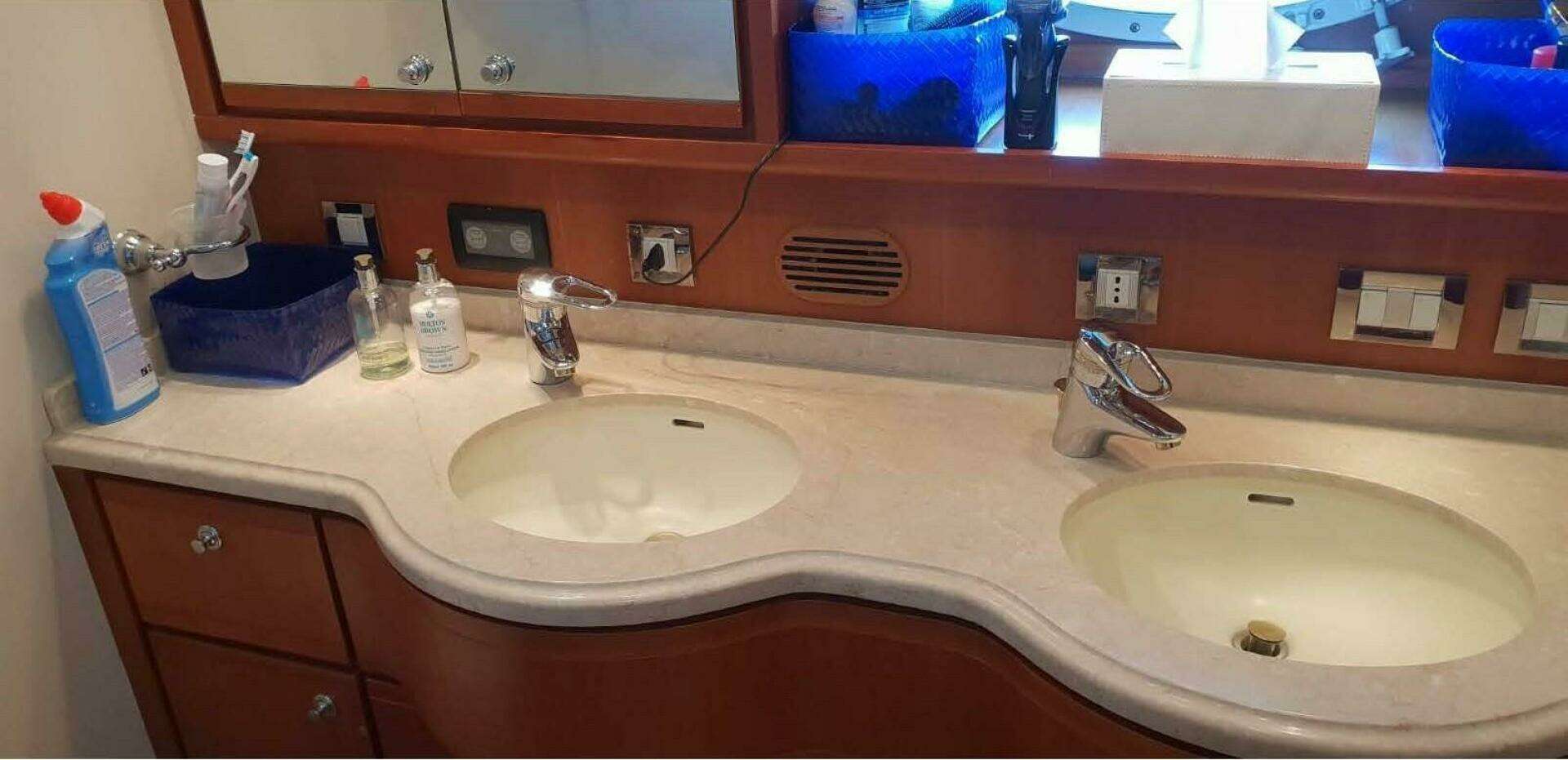 2006 Bertram Sport Fish - Image 31