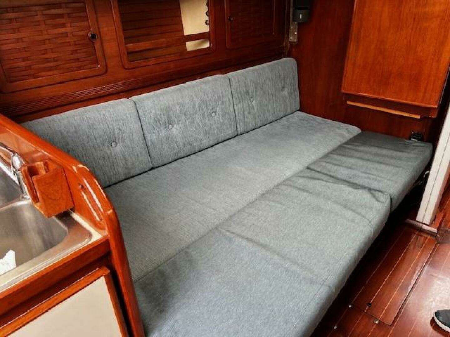 1987 Sabre 34 Mark II - Image 70