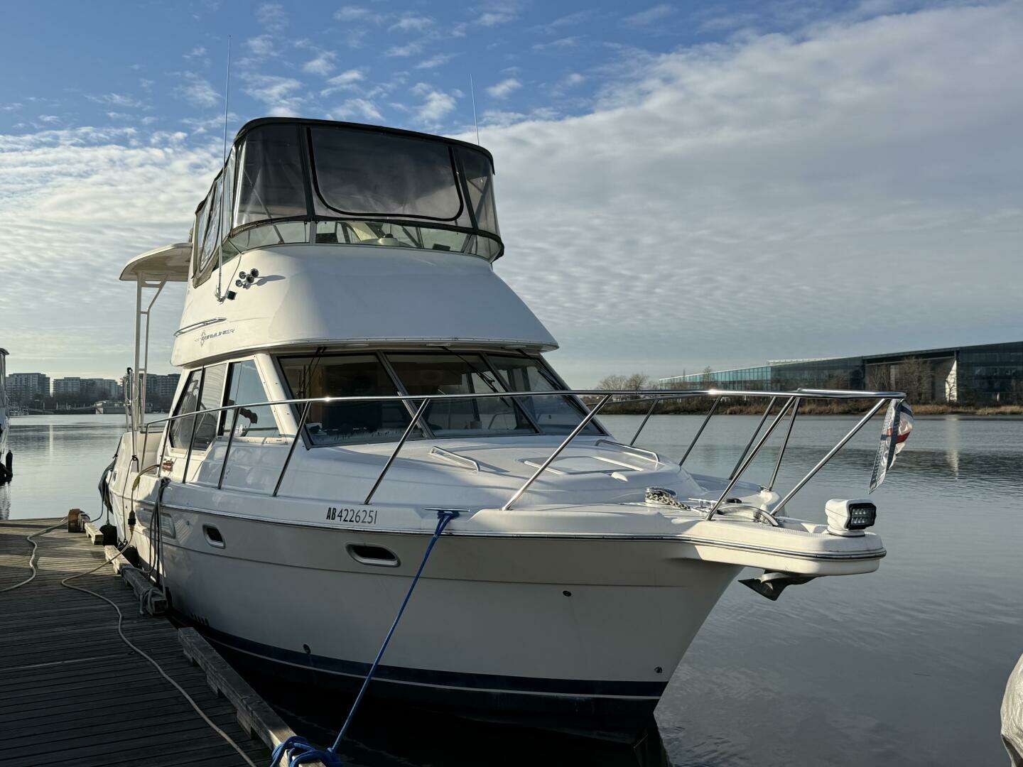 1998 Bayliner 4087 - Image 2