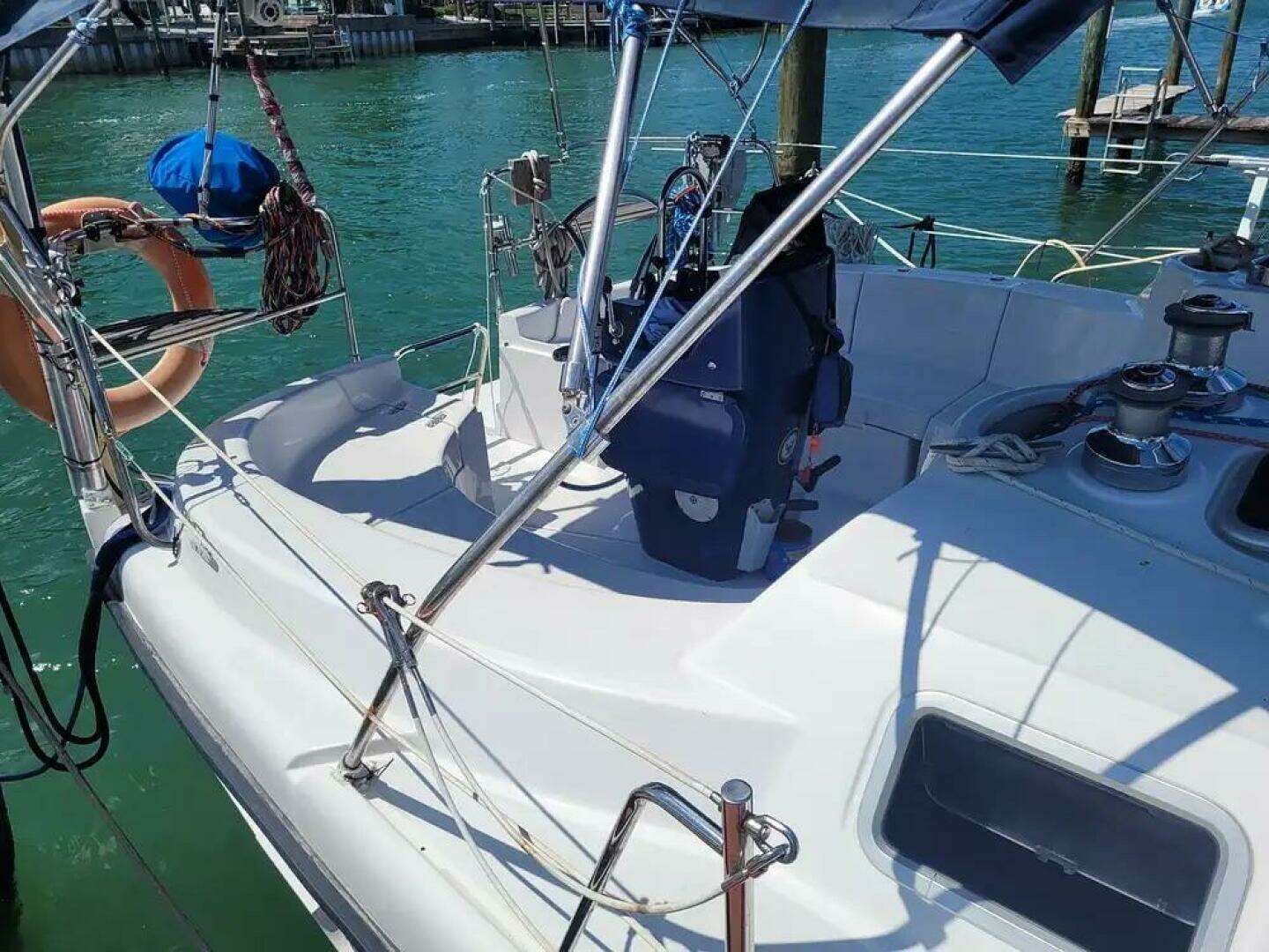 1997 Hunter 376 - Image 20