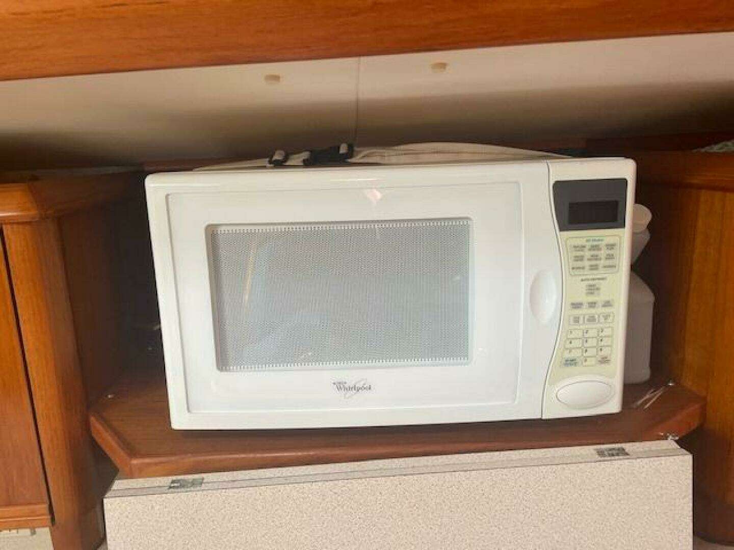 2002 Jeanneau 45.2 - Image 5