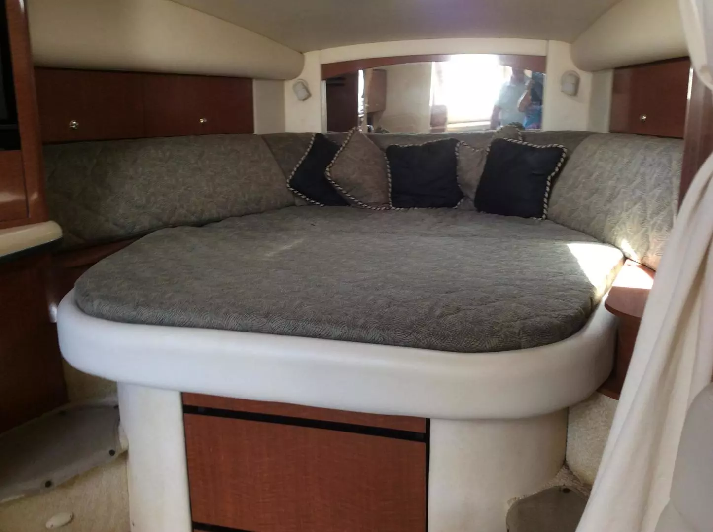 2003 Sea Ray 320 - Image 14