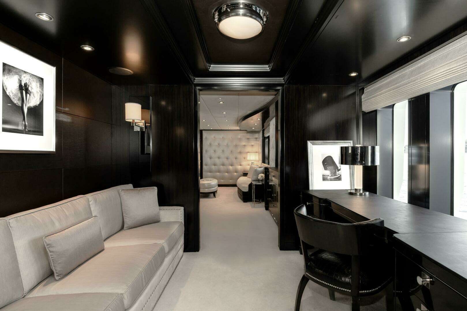 2011 Trinity Yachts Semi-Displacement - Image 11