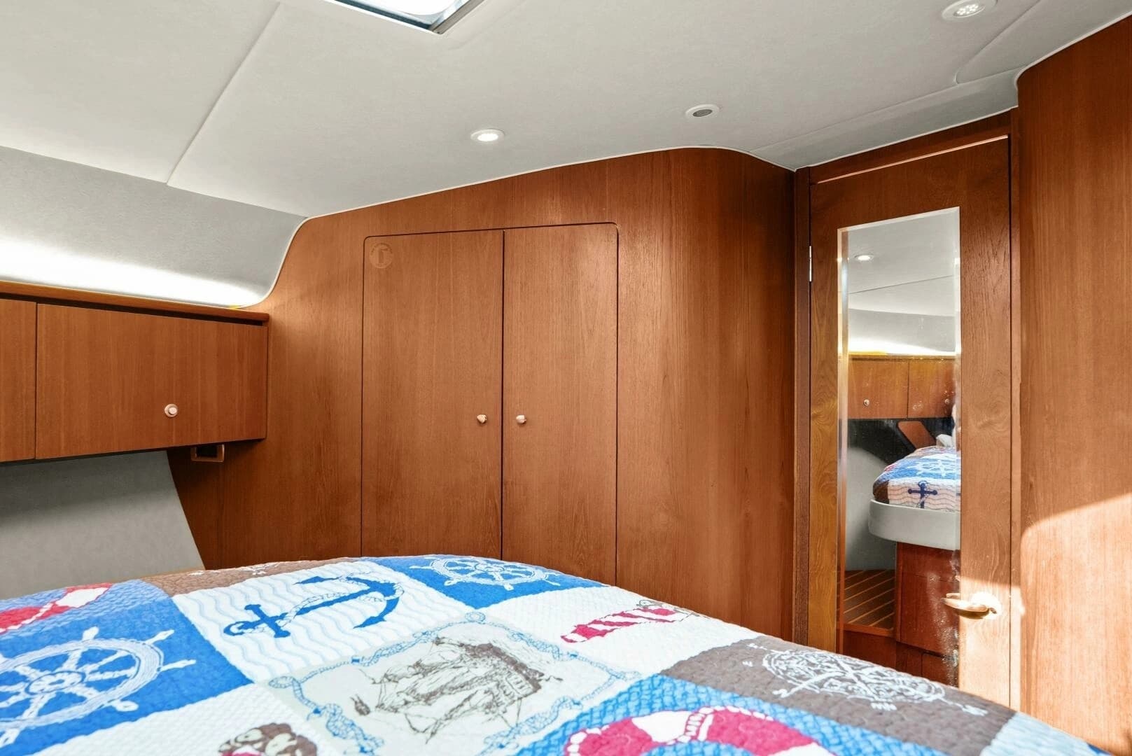 2007 Tiara Yachts 4300 Sovran - Image 25