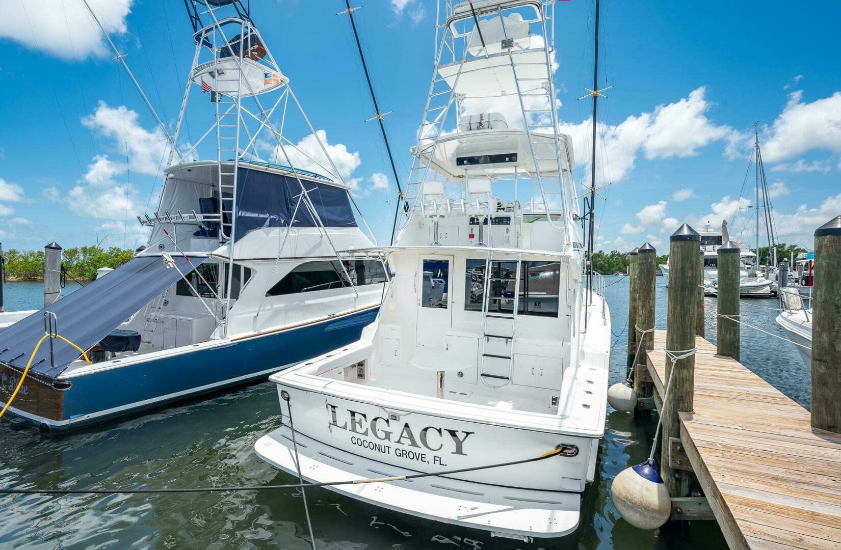 1992 Hatteras 50 Convertible - Image 10