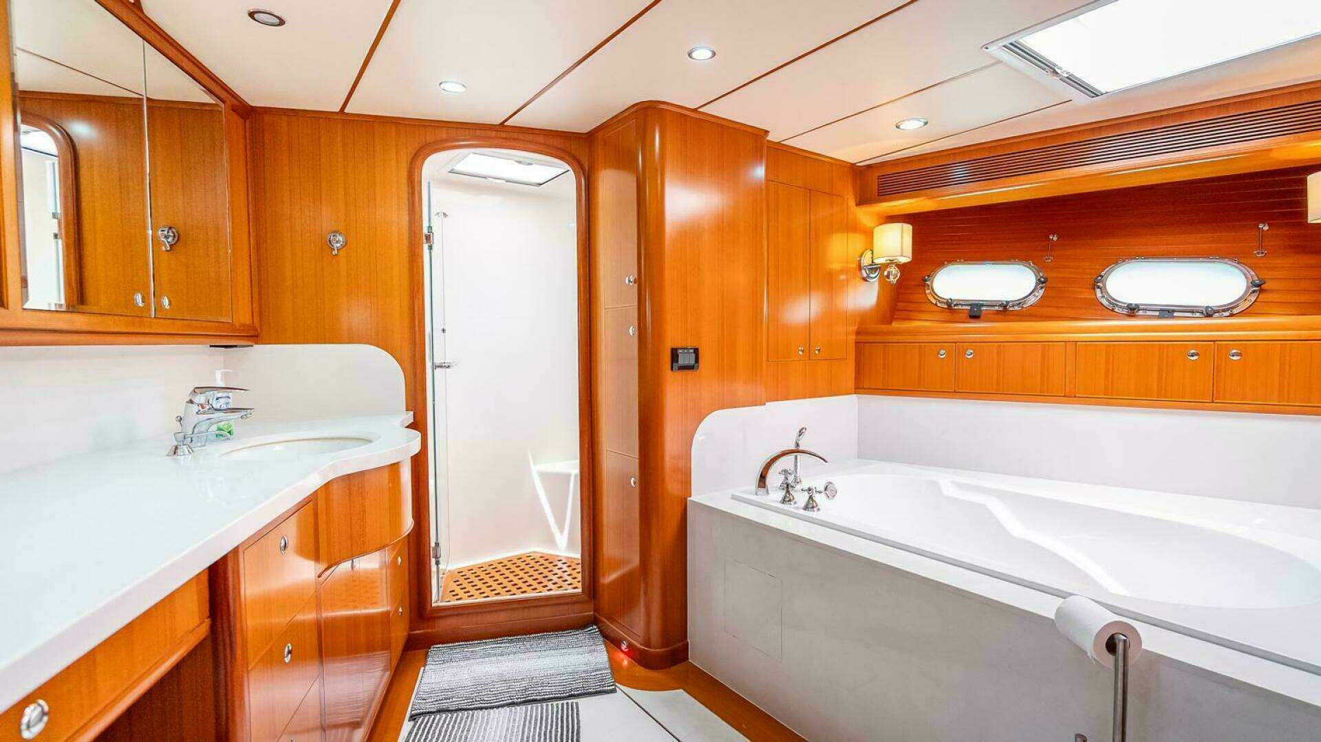 2009 Nordhavn 76 - Image 34
