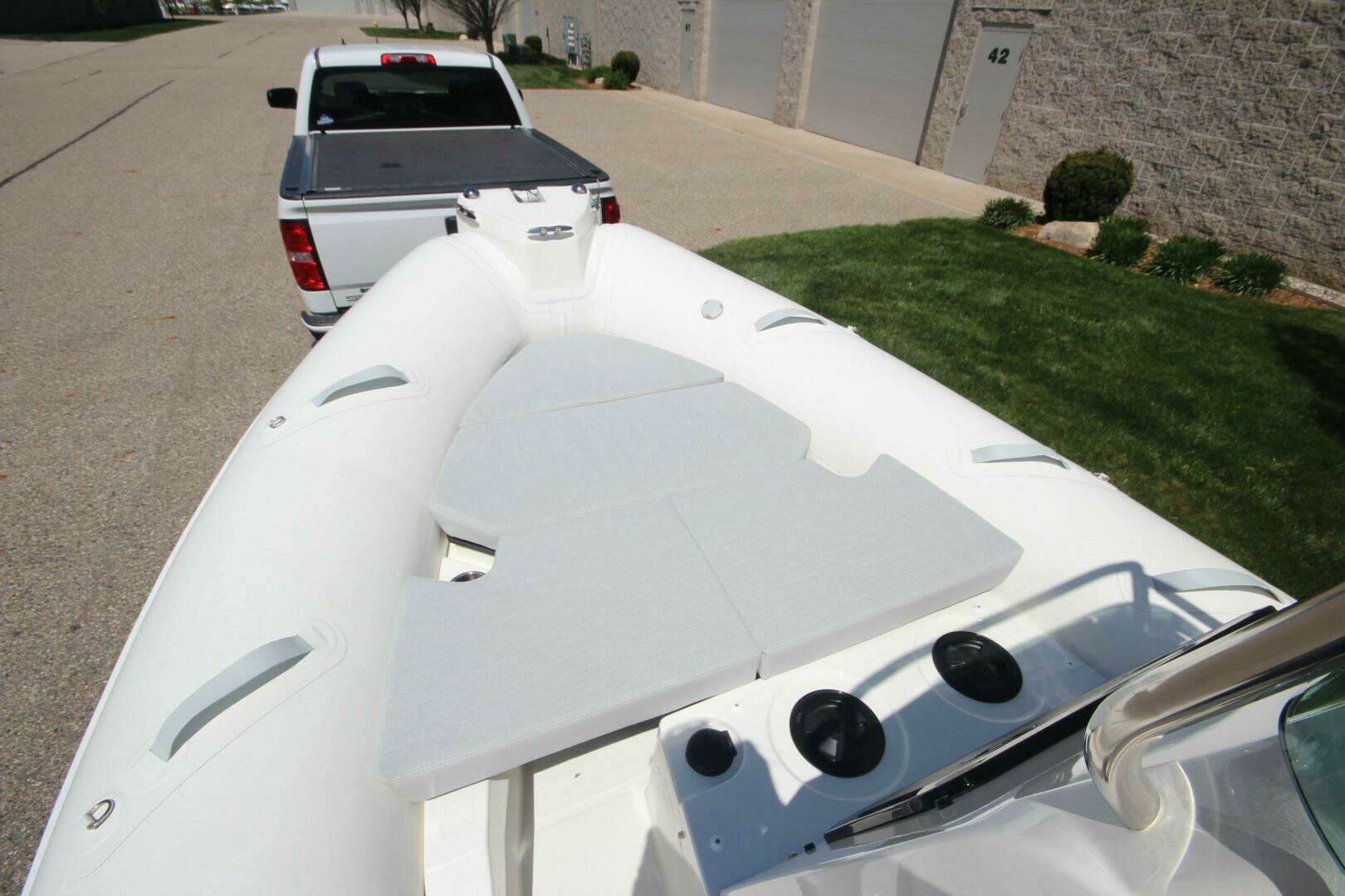 2025 Zodiac Medline 5.8 NEO - Image 30
