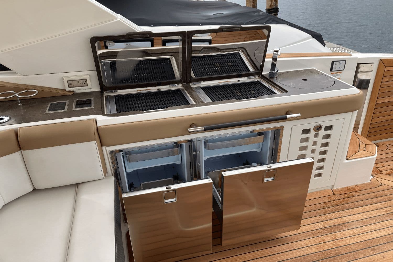 2019 Sea Ray SLX 400 - 26