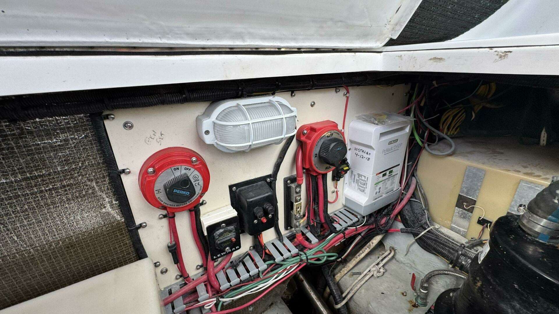 1999 Mainship 350 Trawler - Image 48