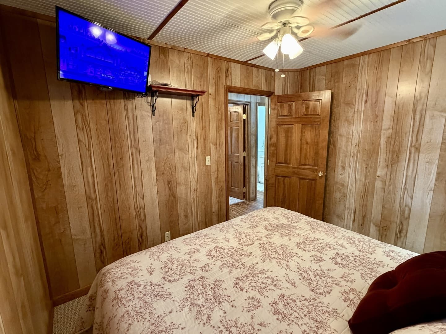 2002 Custom 20 x 53 Floating Cabin - Approx 999/sqft - Image 57