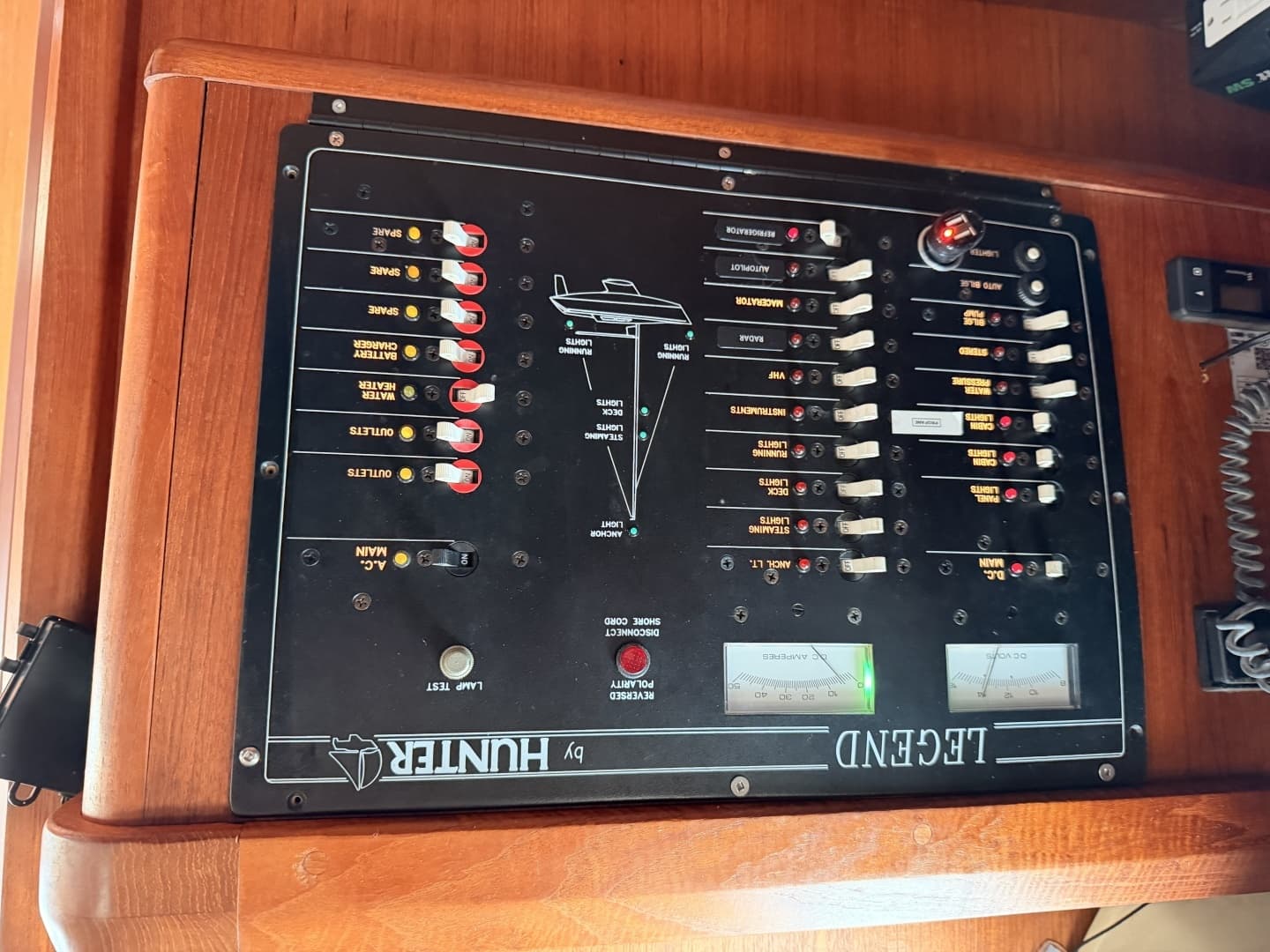 1990 Hunter 37.5 - Image 9