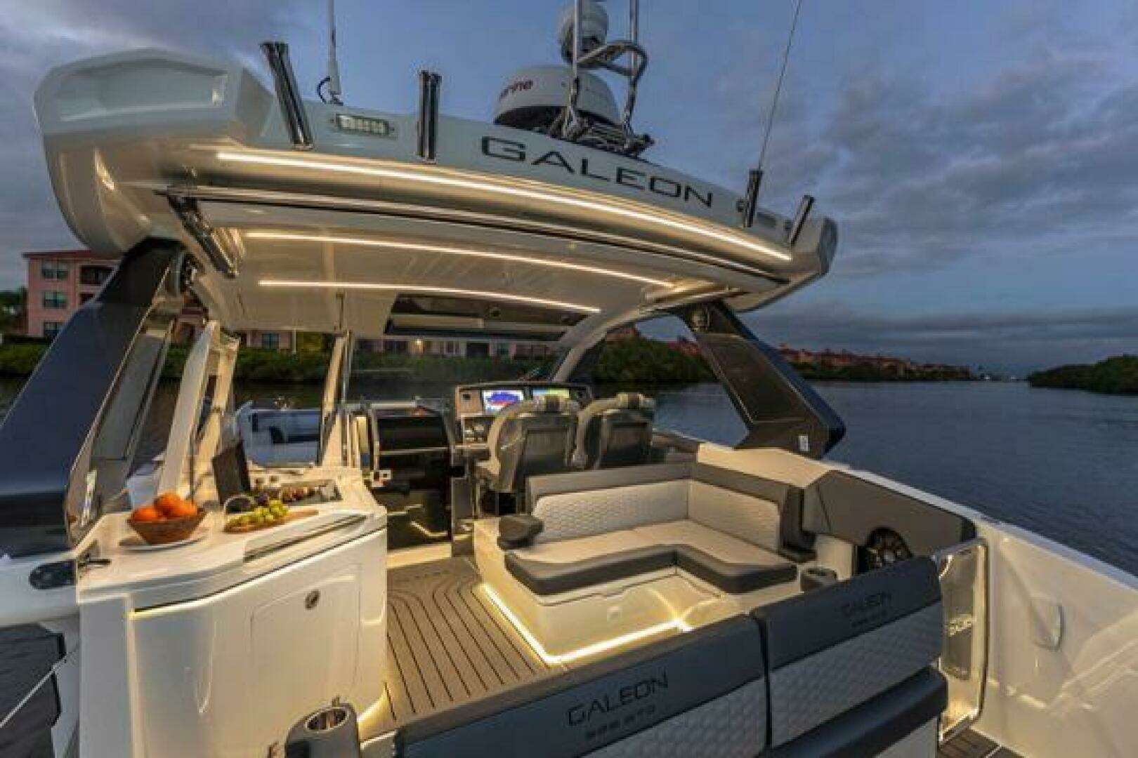 2022 Galeon 325 GTO - Image 16