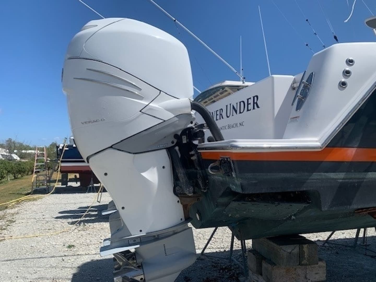 2019 Contender Center Console - Image 20