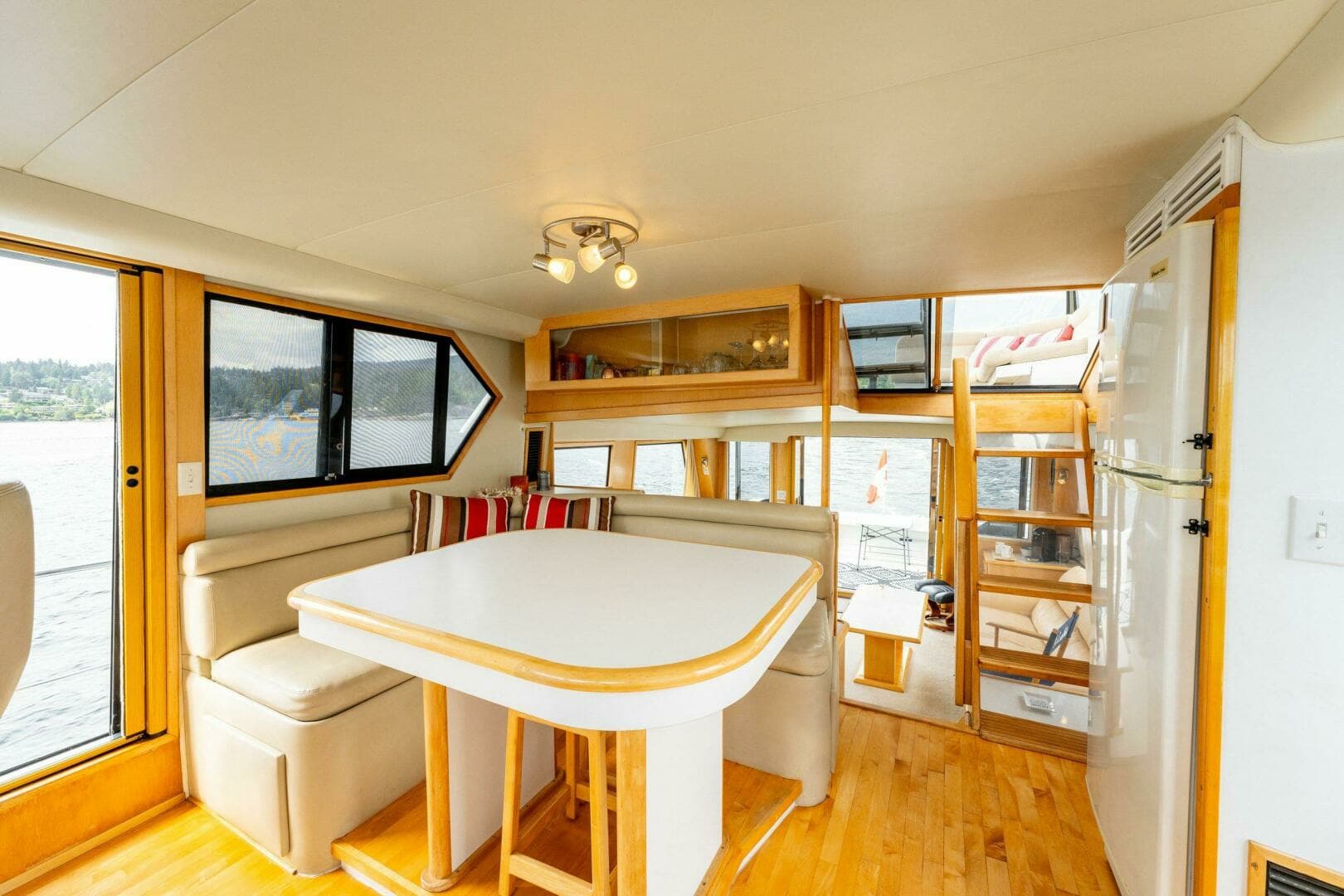 1997 Navigator Sundance 5600 - Image 66