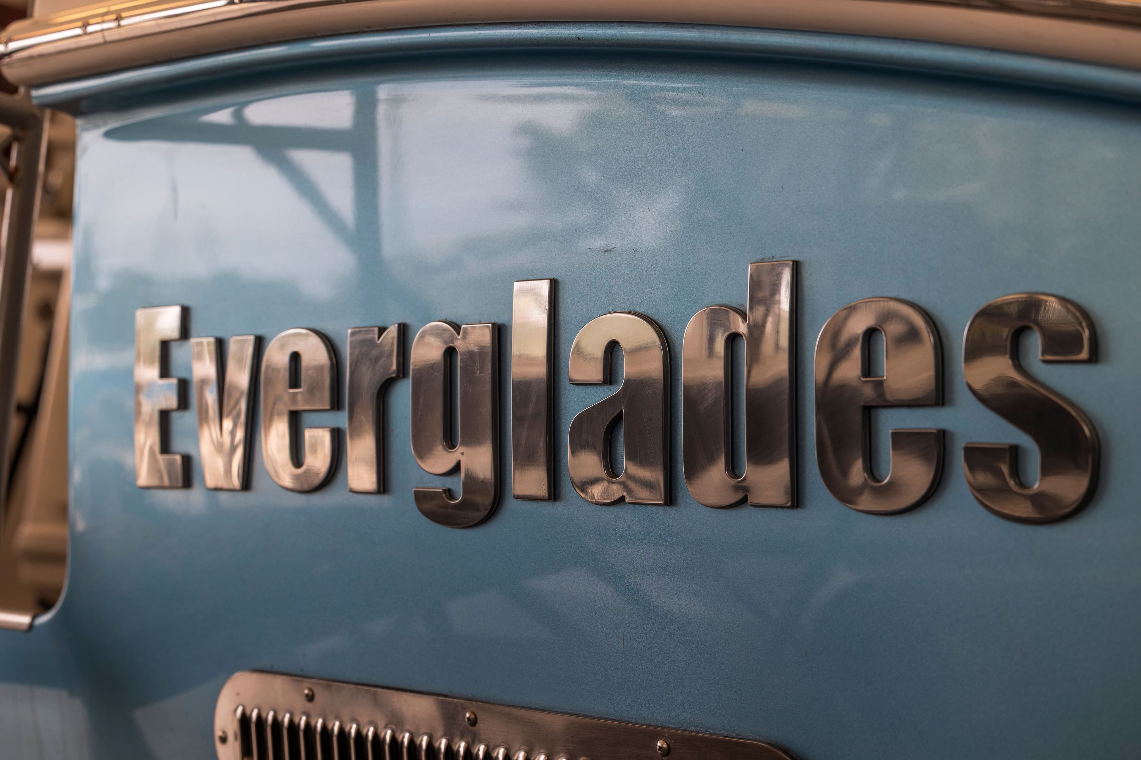 2019 EVERGLADES 435 CC - Image 13