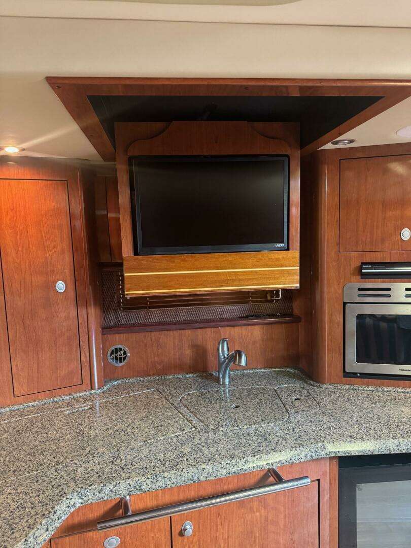 2005 Sea Ray Sundancer - Image 13