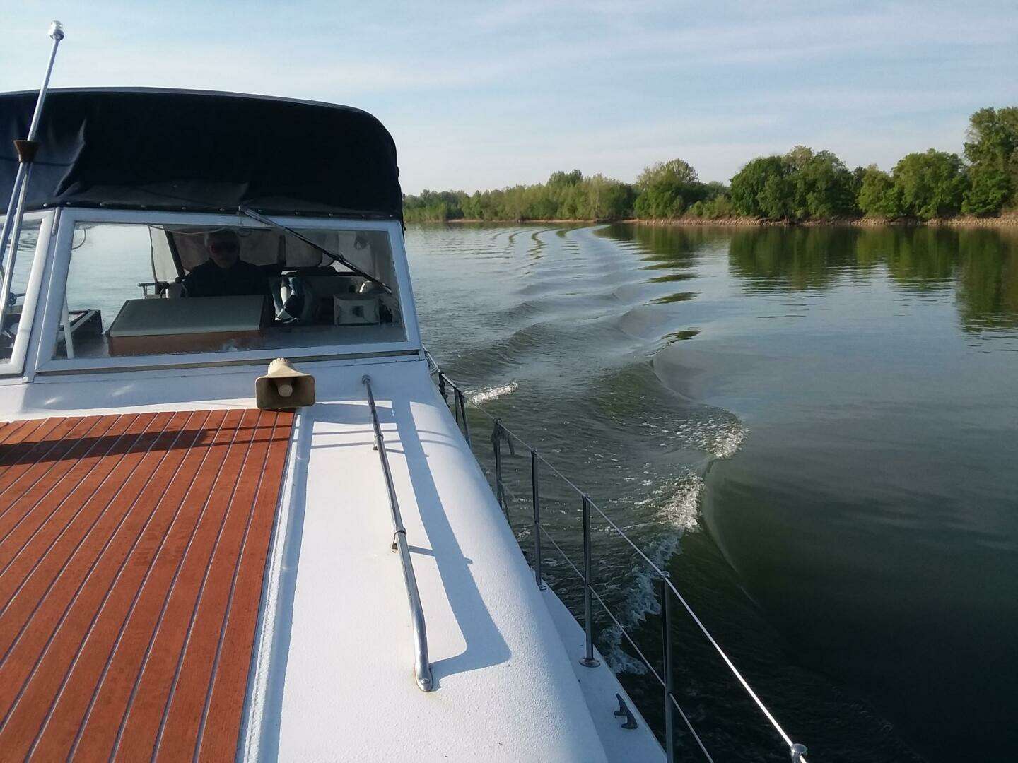 1979 Chris-Craft Catalina 350 - Image 4