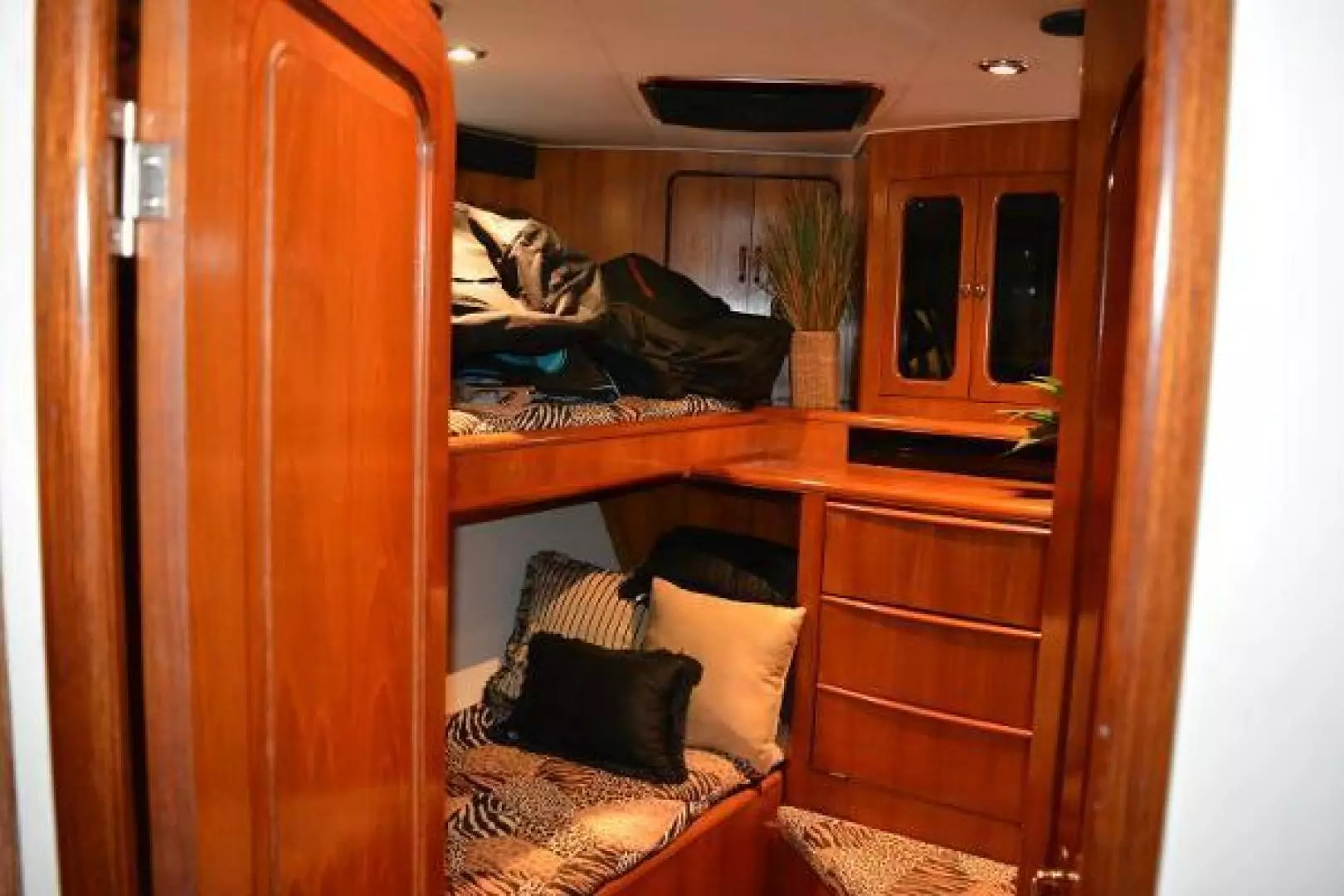 1989 Viking Motor Yacht - Image 69