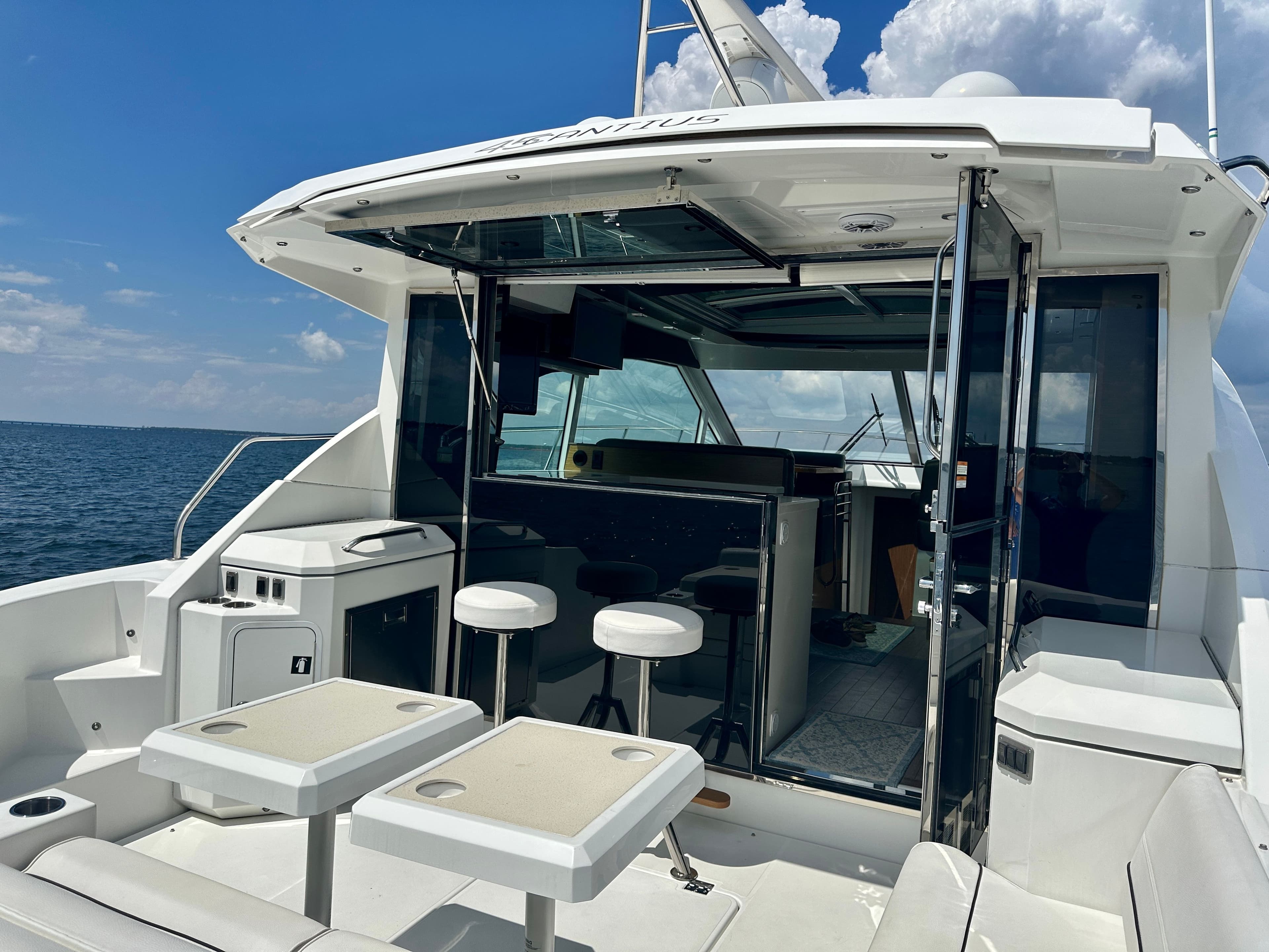 2016 Cruisers Yachts Cantius - 38