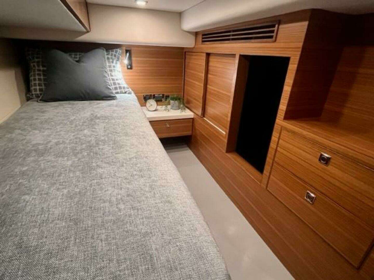 2027 Outback Yachts 50 - Image 16