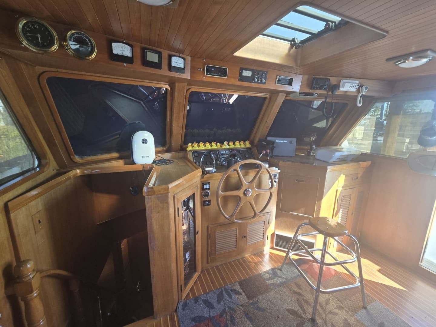1982 Ocean Alexander — - Image 17