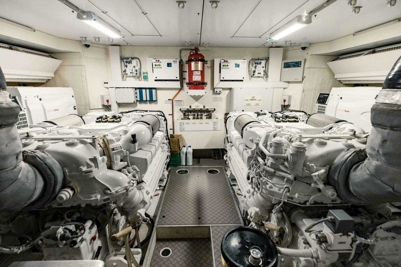 2017 Ferretti Yachts 750 - Image 109