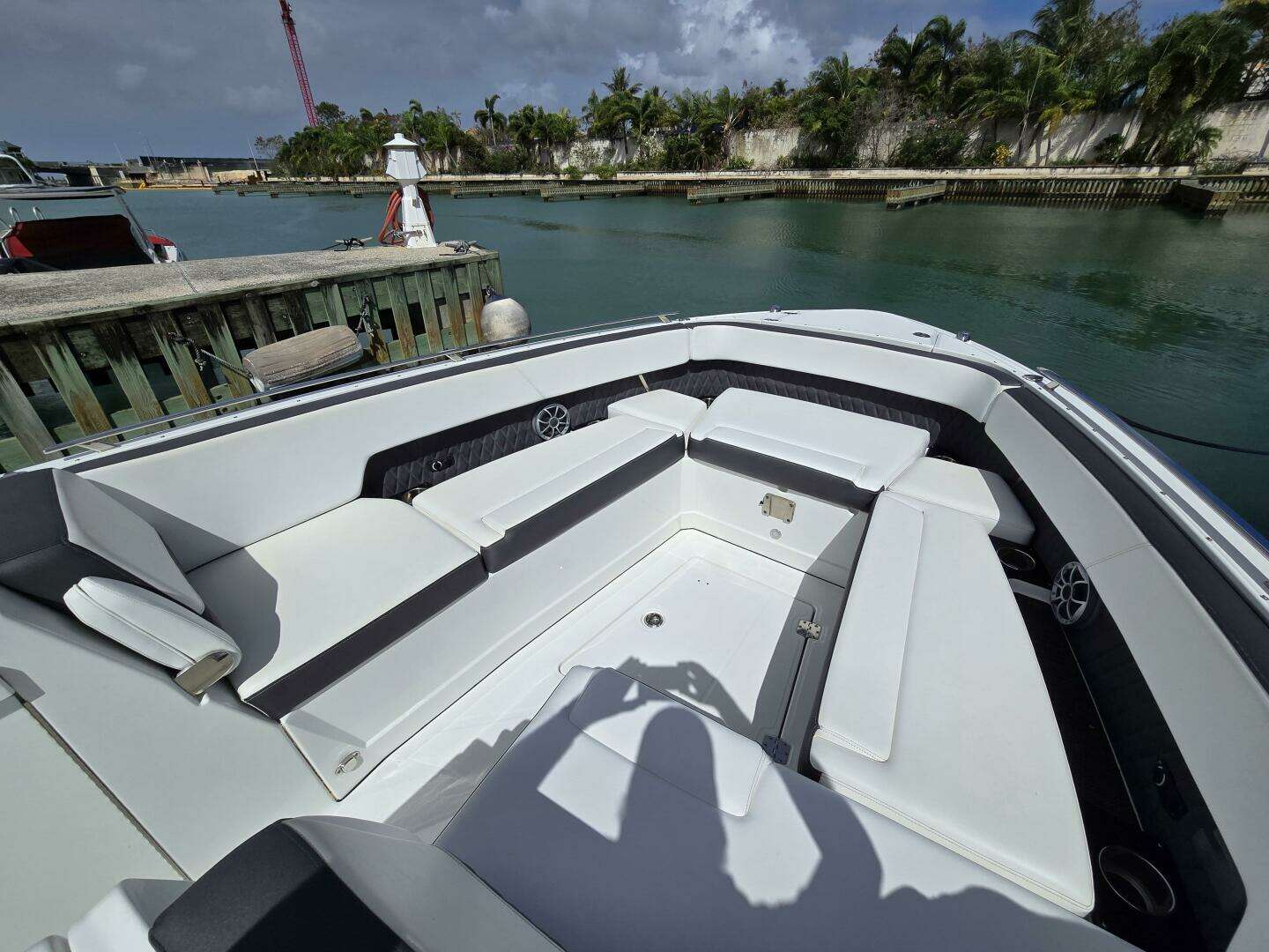 2018 Monterey 378 SE - Image 17
