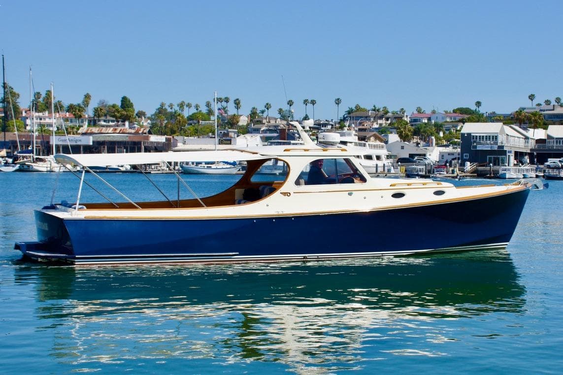 2001 Hinckley Picnic Boat 36 Classic
